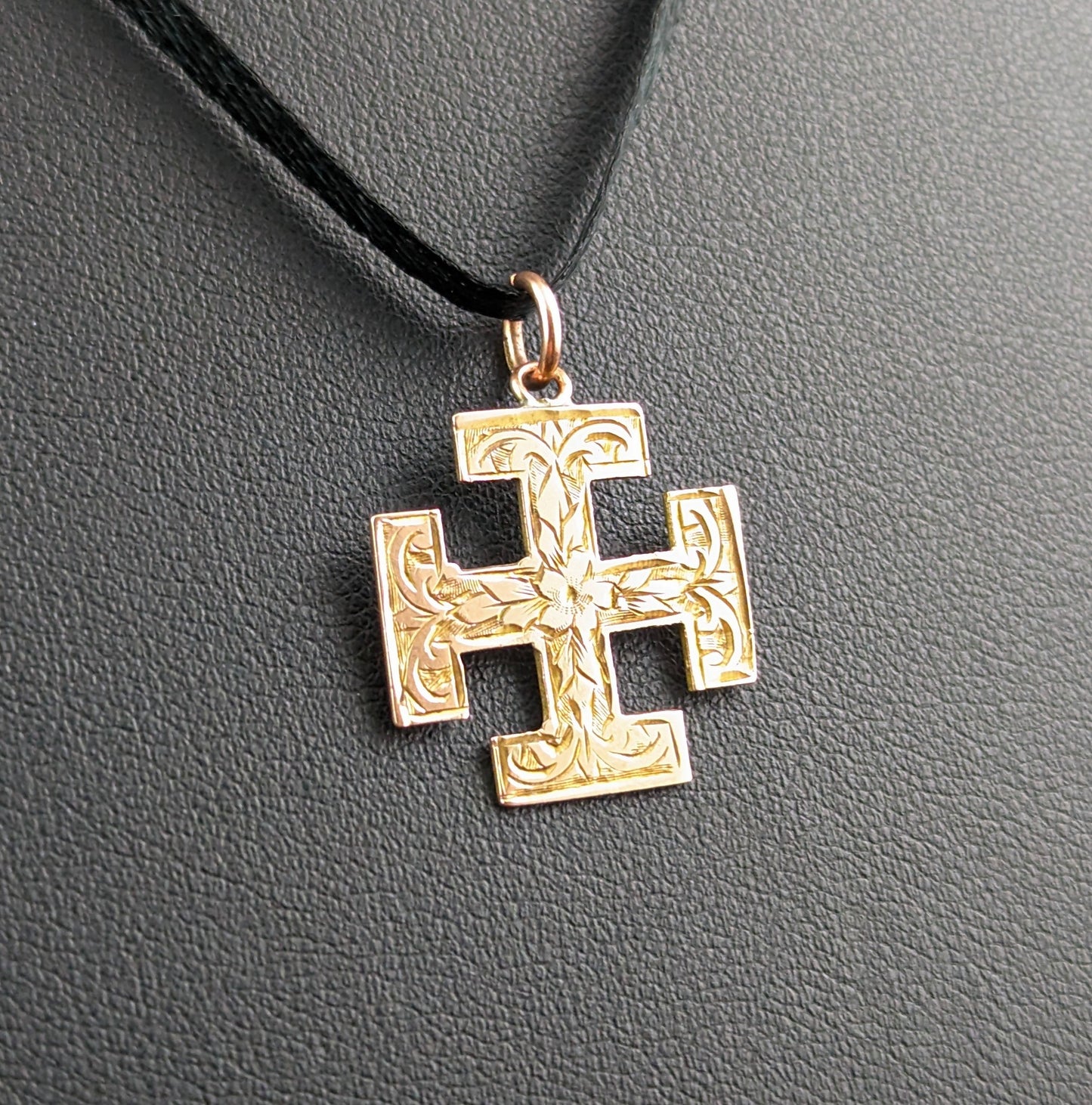 Antique 9k gold Jerusalem cross pendant, engraved