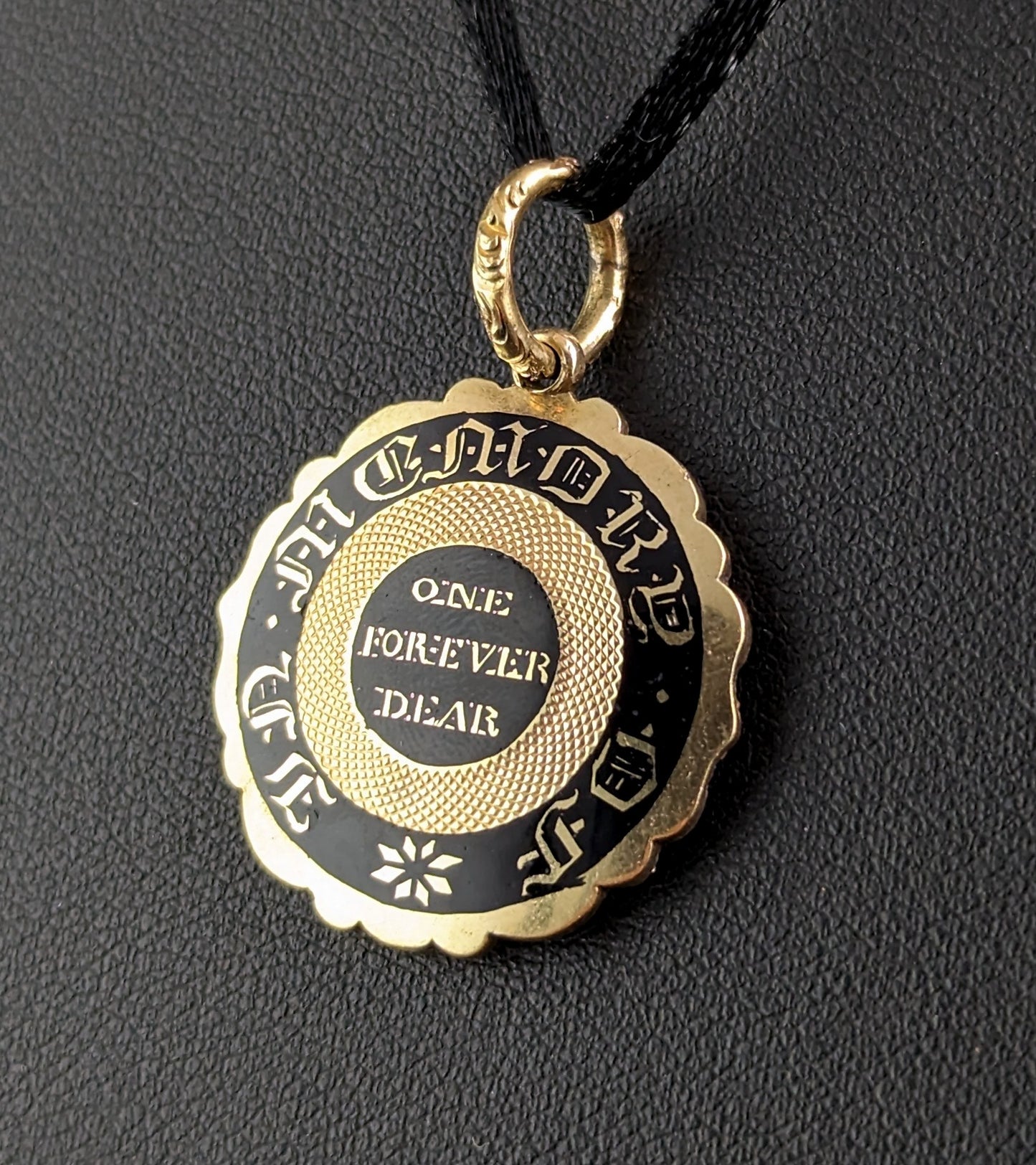 Antique Georgian mourning locket pendant, 9ct gold and black enamel