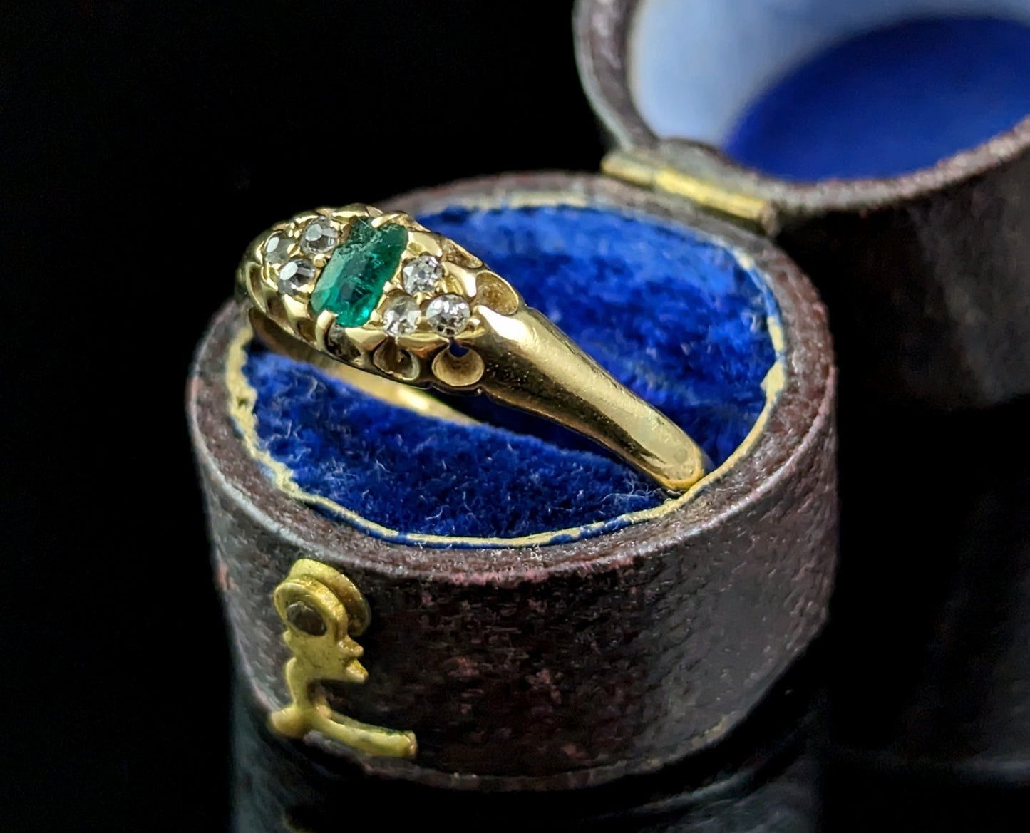 Antique Emerald and Diamond ring, 18ct gold, Victorian