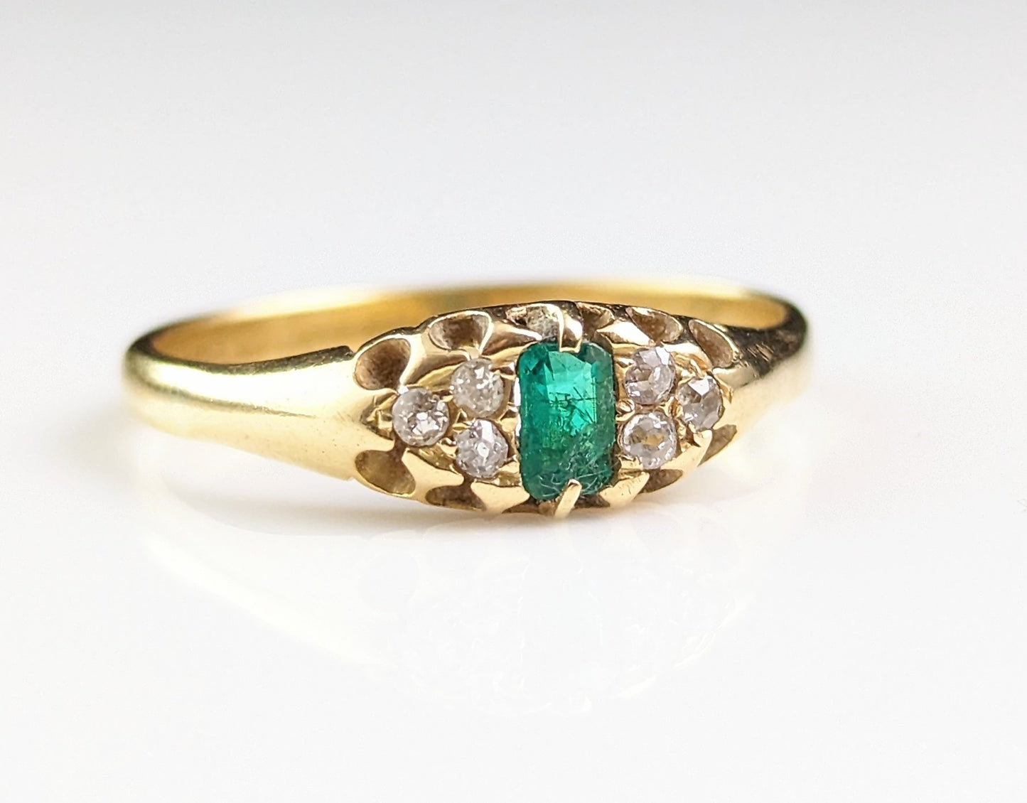 Antique Emerald and Diamond ring, 18ct gold, Victorian