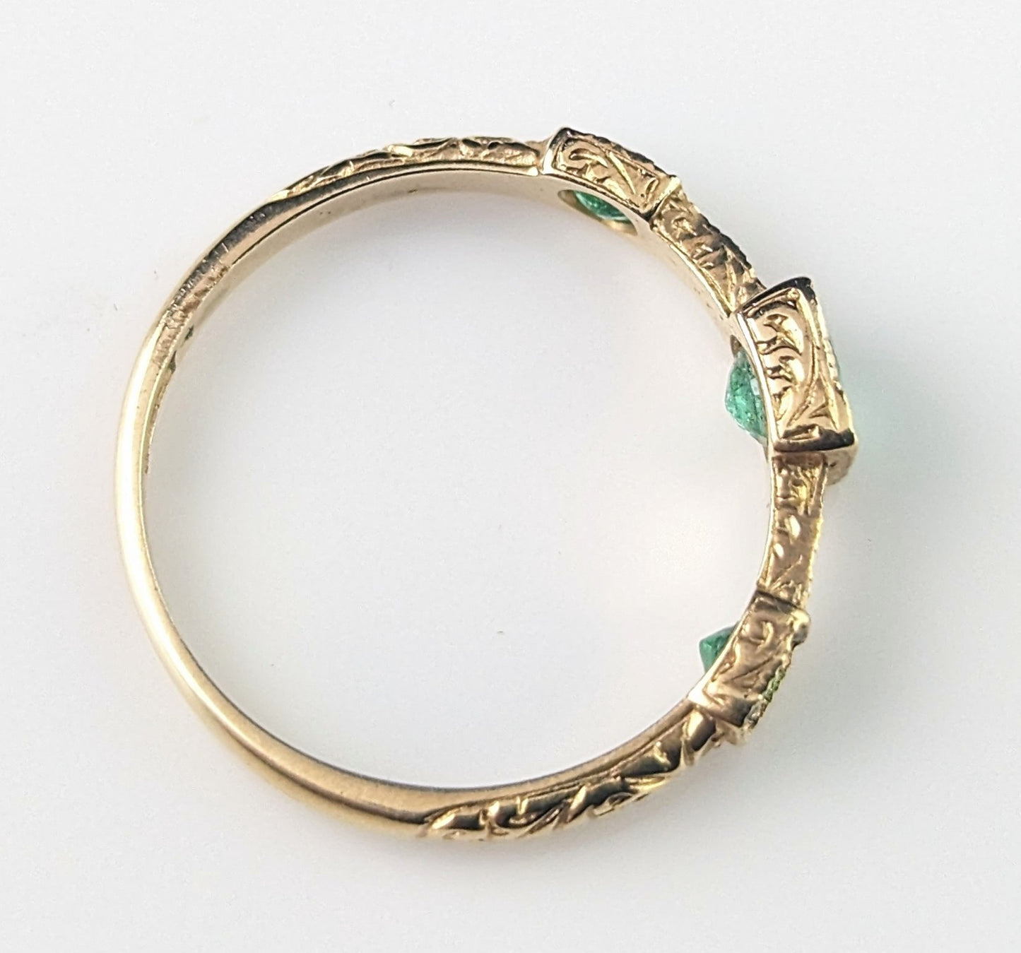 Antique Emerald and Diamond ring, 15ct yellow gold