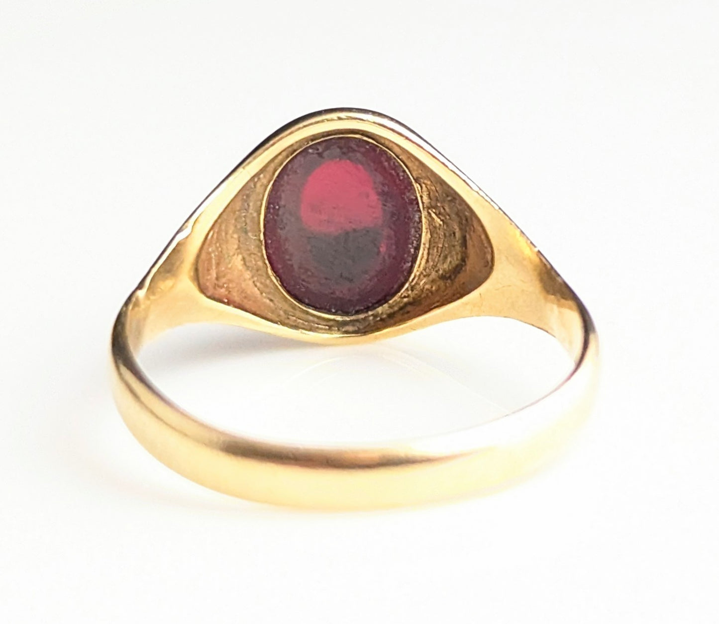 Vintage Garnet signet ring, 9ct yellow gold, Art Deco