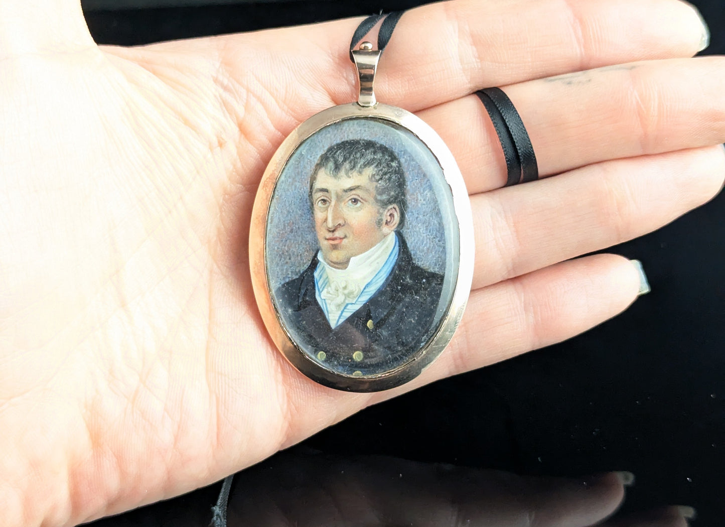 Antique Georgian portrait pendant, Mourning locket, 9ct gold