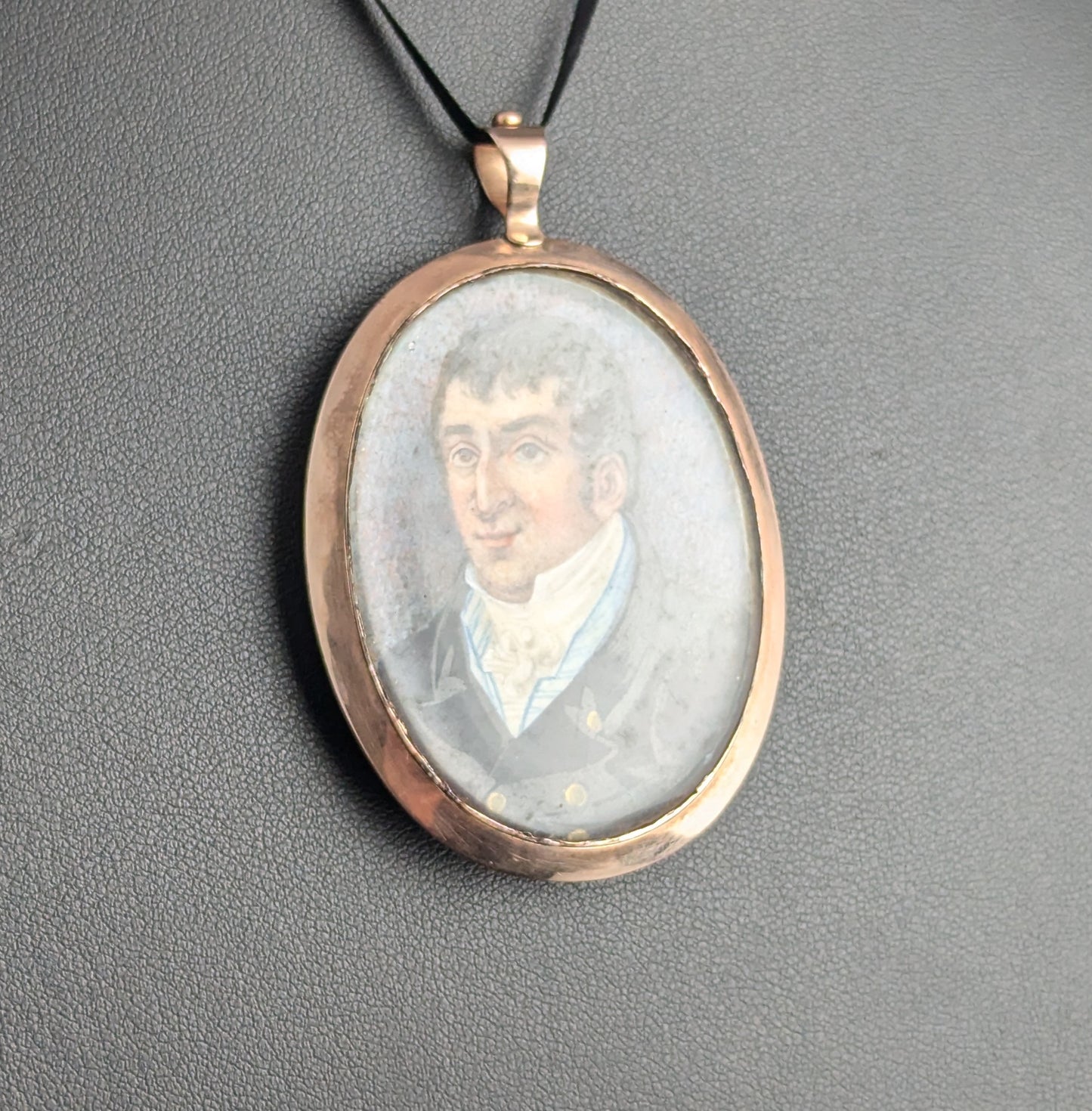 Antique Georgian portrait pendant, Mourning locket, 9ct gold