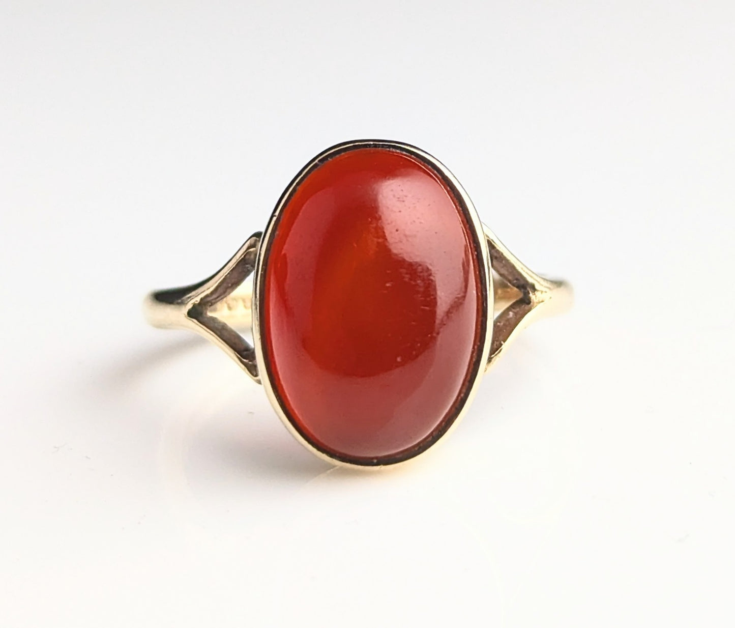 Vintage Carnelian signet ring, 9ct yellow gold, Cabochon