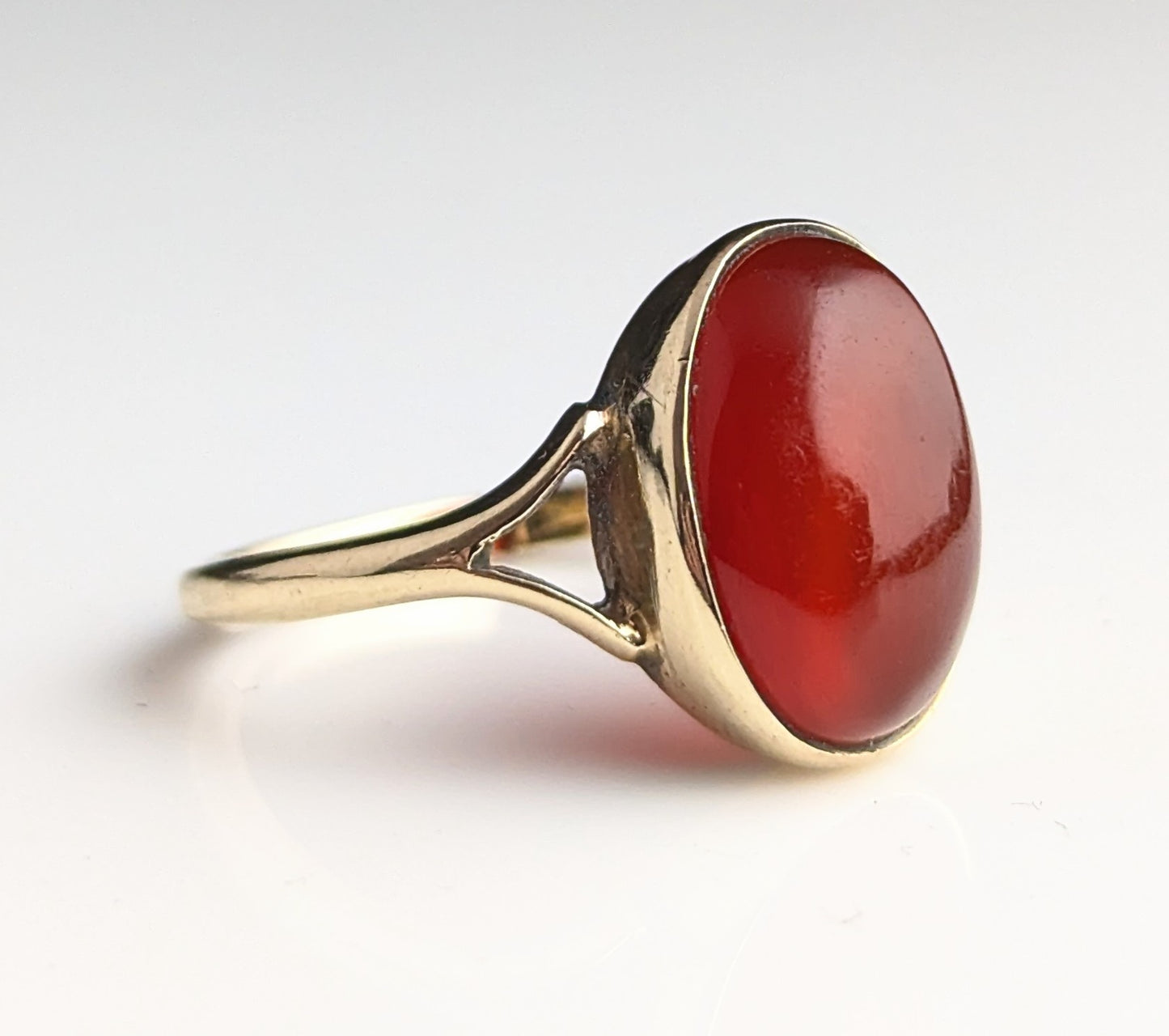 Vintage Carnelian signet ring, 9ct yellow gold, Cabochon