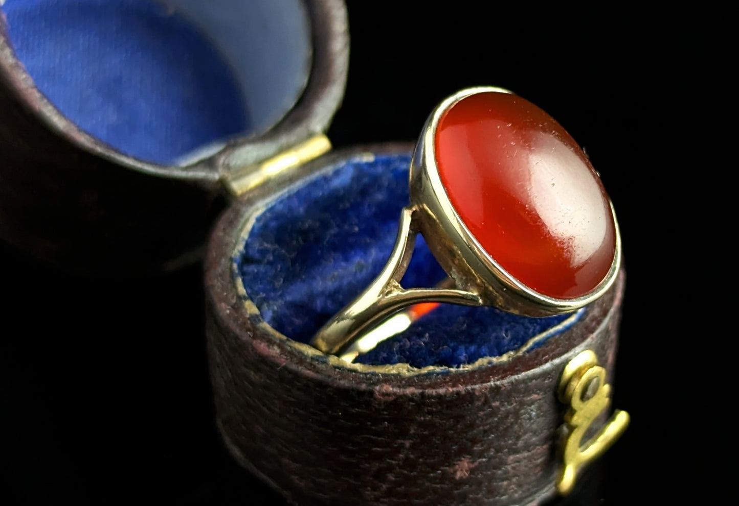 Vintage Carnelian signet ring, 9ct yellow gold, Cabochon