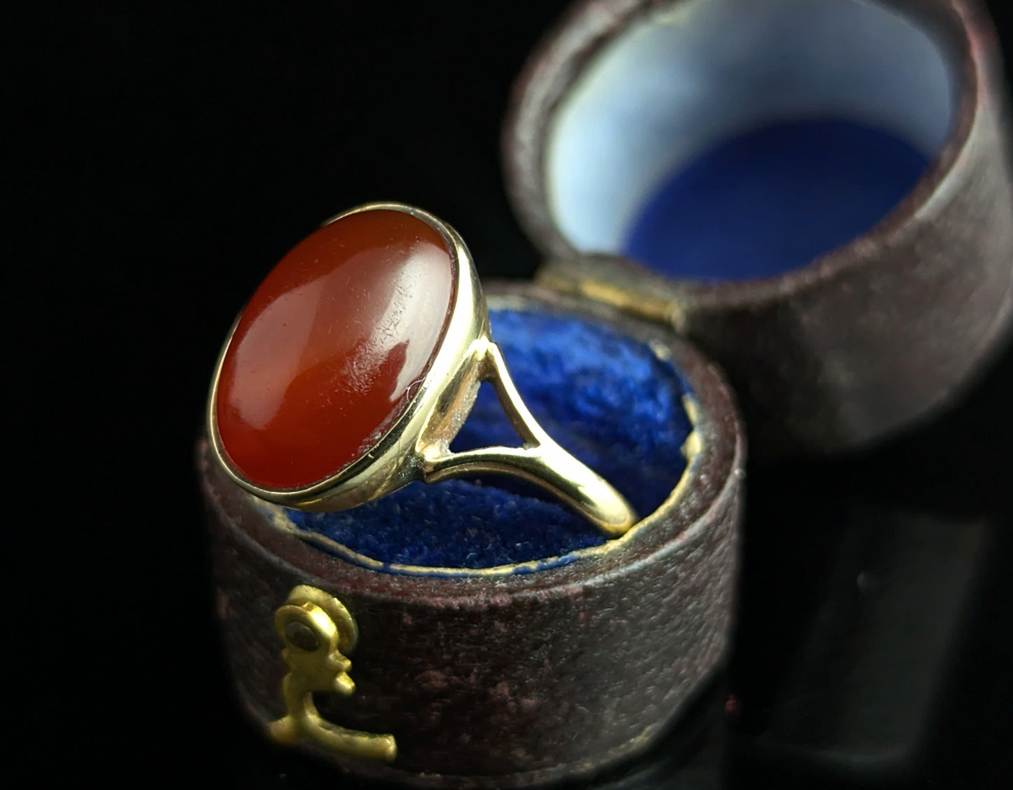 Vintage Carnelian signet ring, 9ct yellow gold, Cabochon