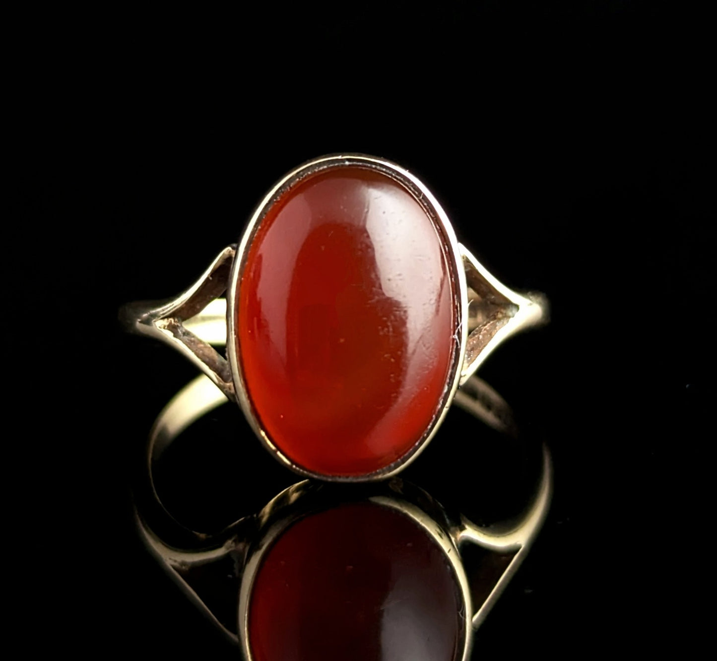 Vintage Carnelian signet ring, 9ct yellow gold, Cabochon