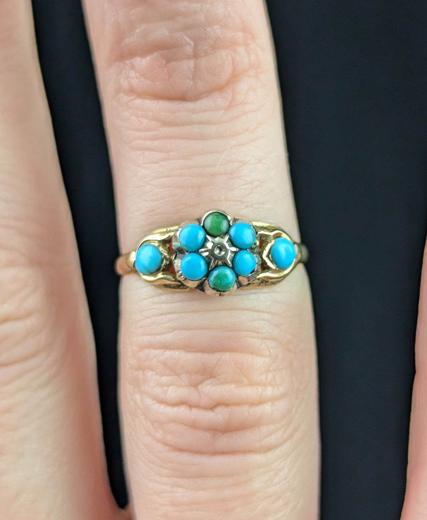 Antique Victorian Turquoise cluster ring, 18ct gold, flower