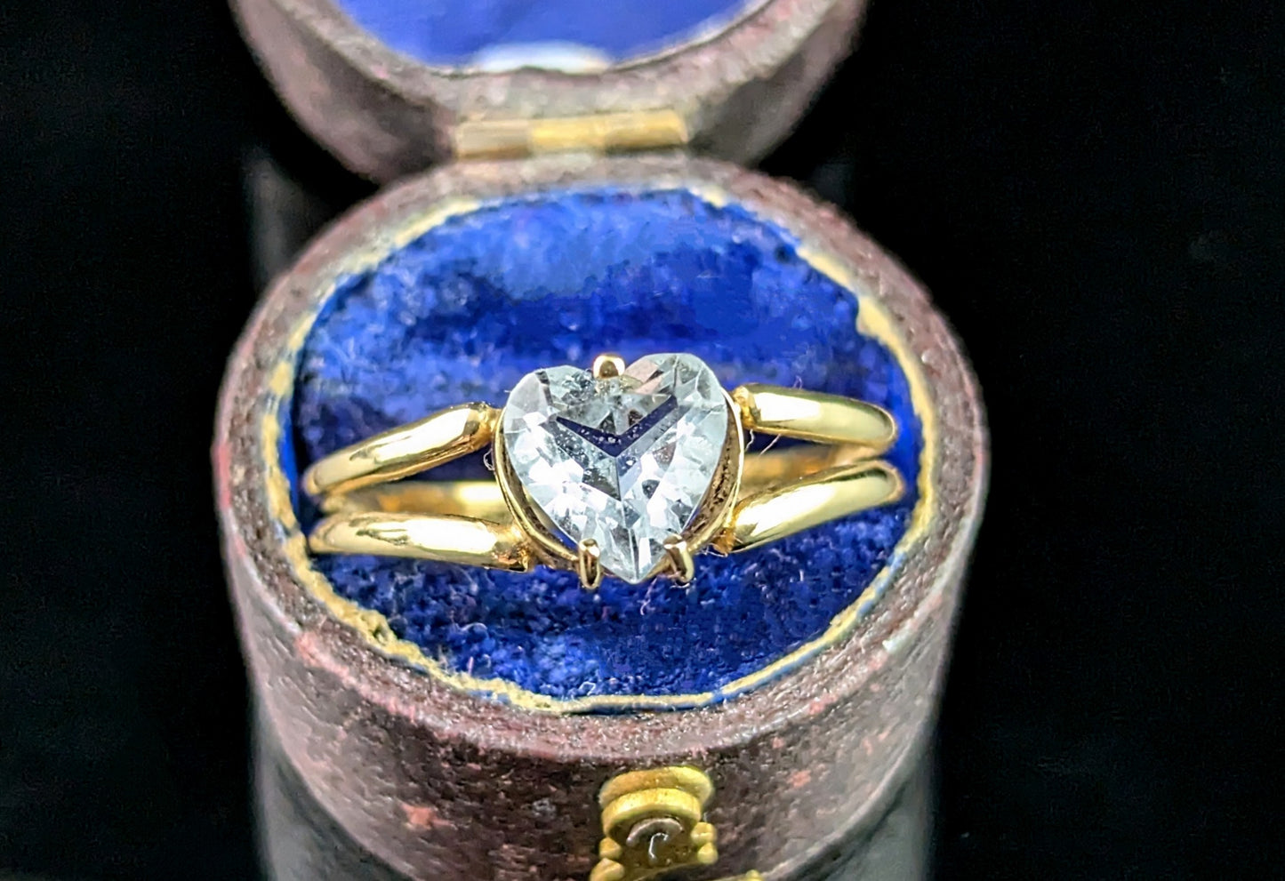 Vintage 9ct gold heart ring, blue paste