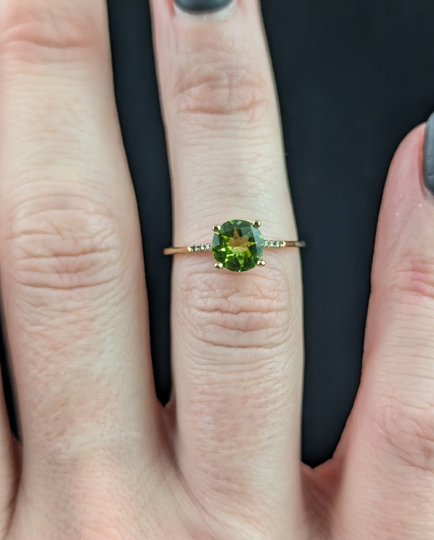 Vintage 14ct gold Peridot and Diamond ring