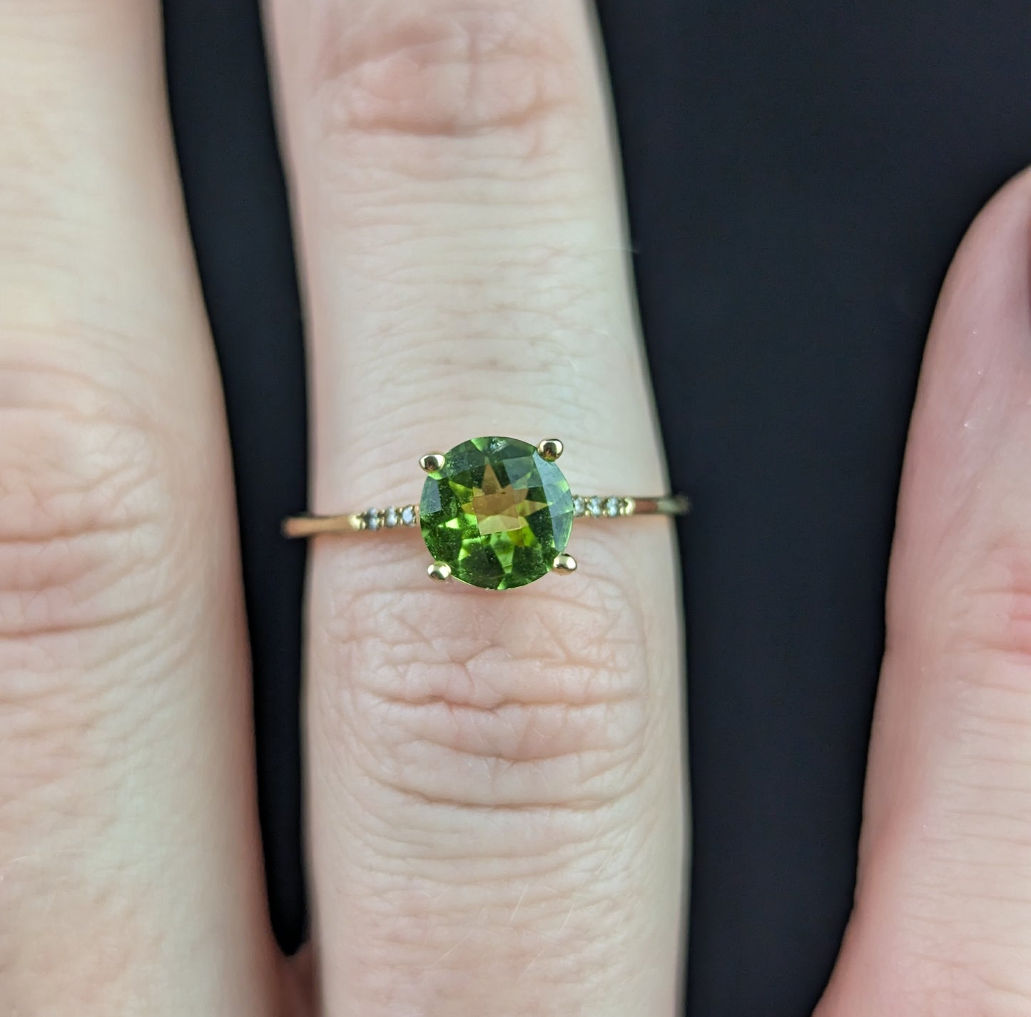 Vintage 14ct gold Peridot and Diamond ring