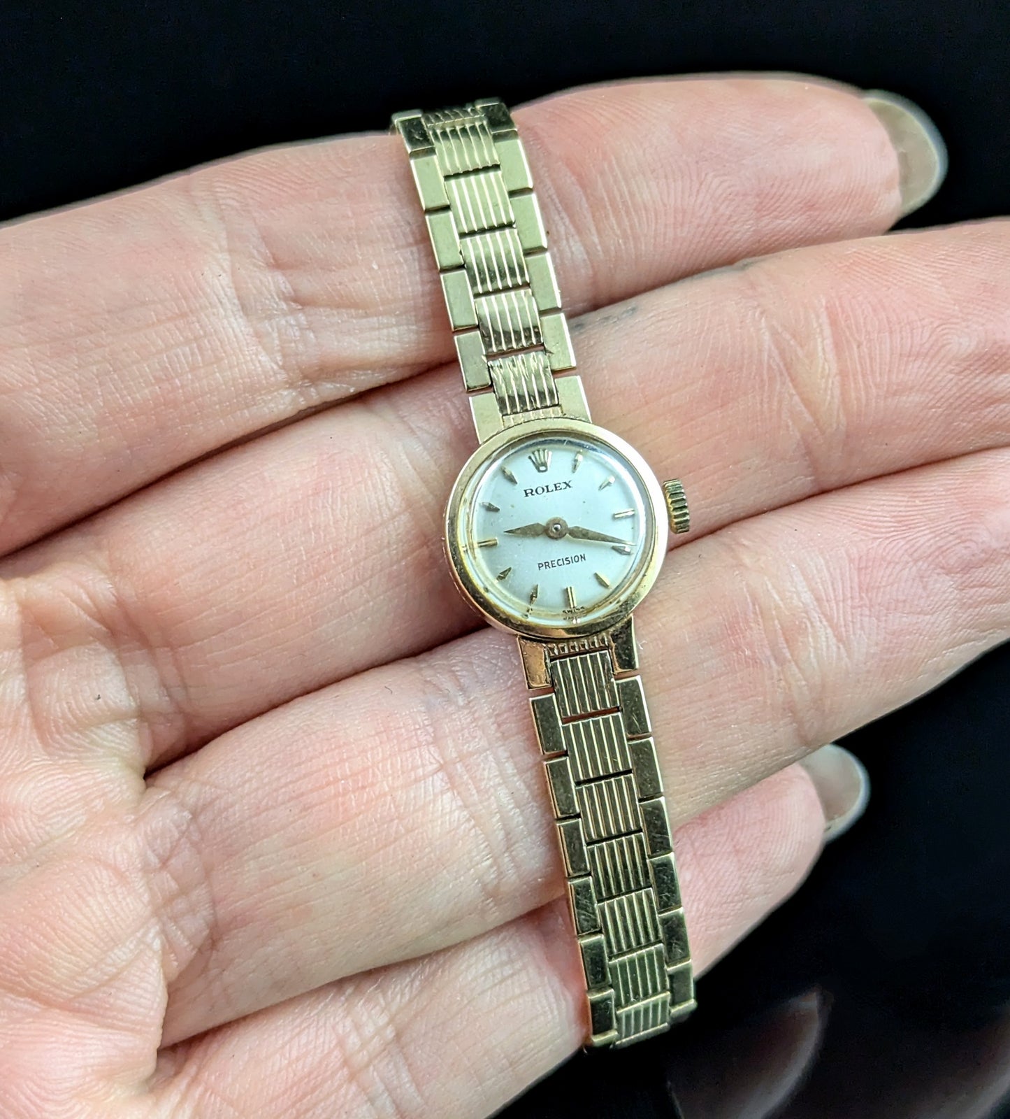 Vintage 9ct gold Ladies Rolex precision wristwatch, Bracelet strap