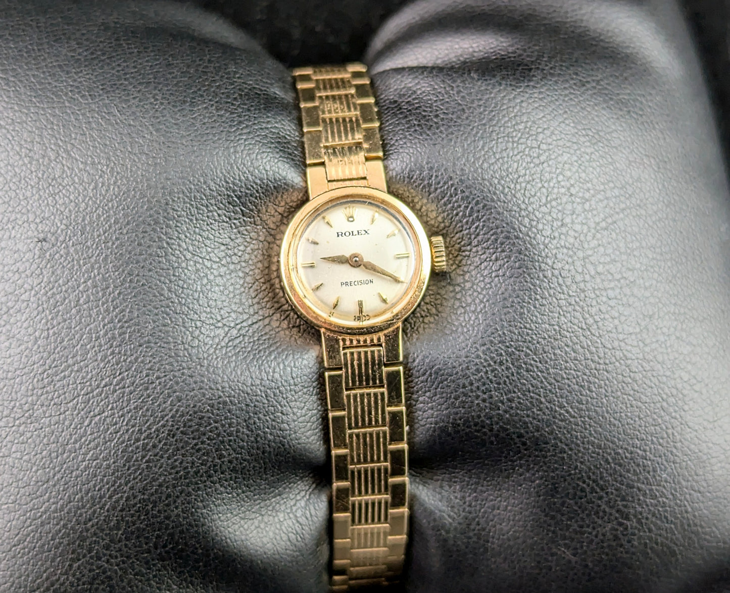 Vintage 9ct gold Ladies Rolex precision wristwatch, Bracelet strap