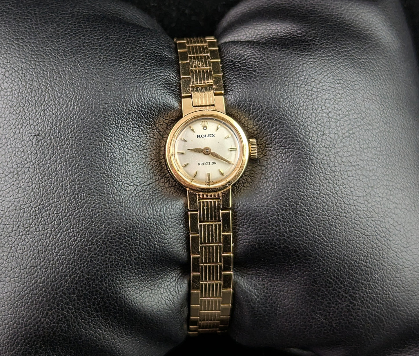 Vintage 9ct gold Ladies Rolex precision wristwatch, Bracelet strap