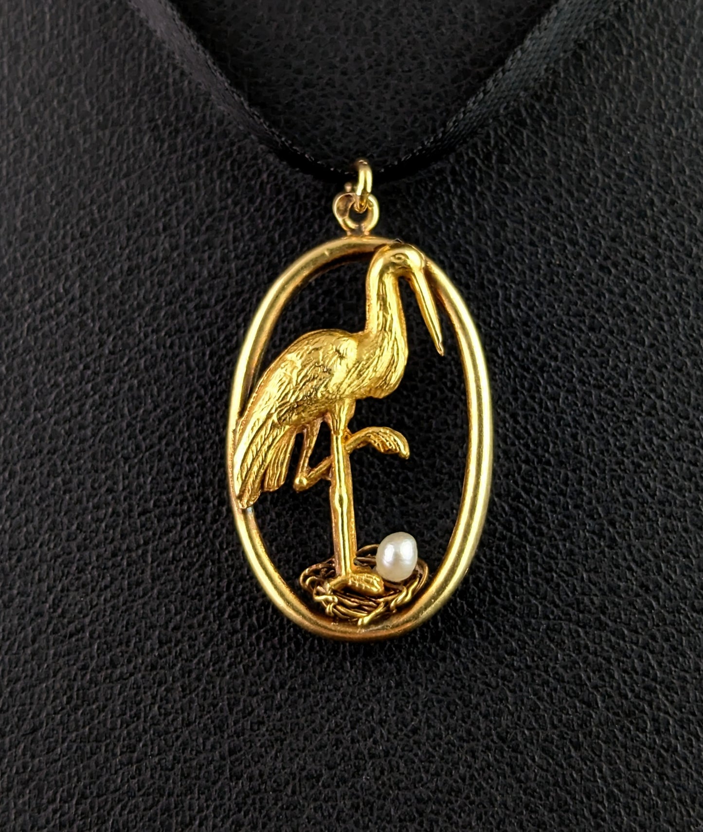 Vintage French 18ct gold stork pendant, Pearl