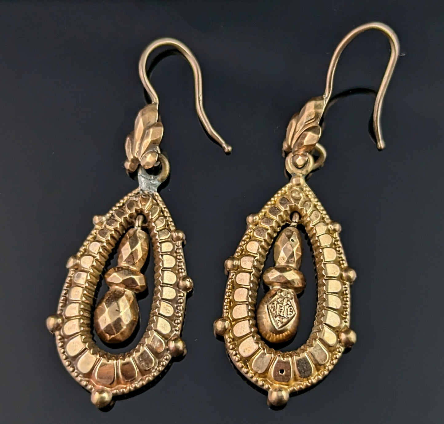 Antique Victorian 9ct gold drop earrings, dangle