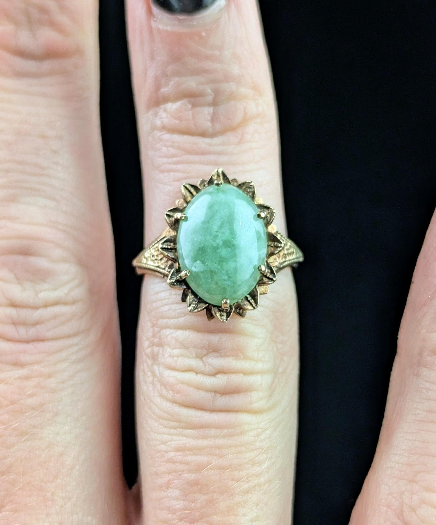 Vintage 9ct gold Jade cabochon ring, 1970s