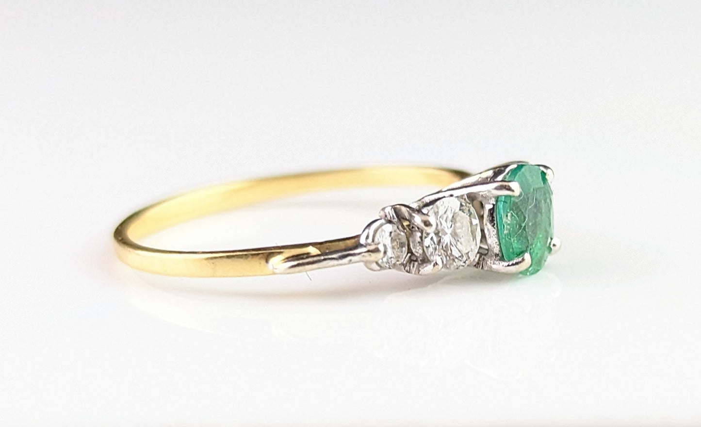 Vintage Emerald and Diamond ring, 18ct gold