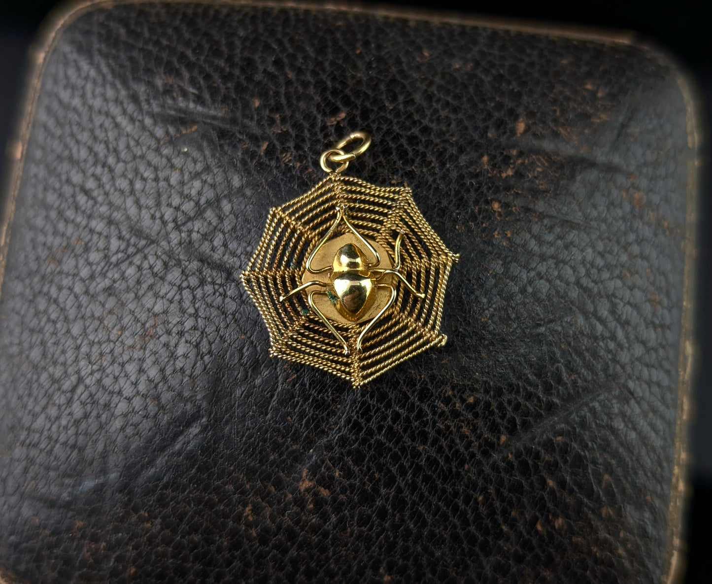 Vintage 14ct yellow gold Spider and Web pendant