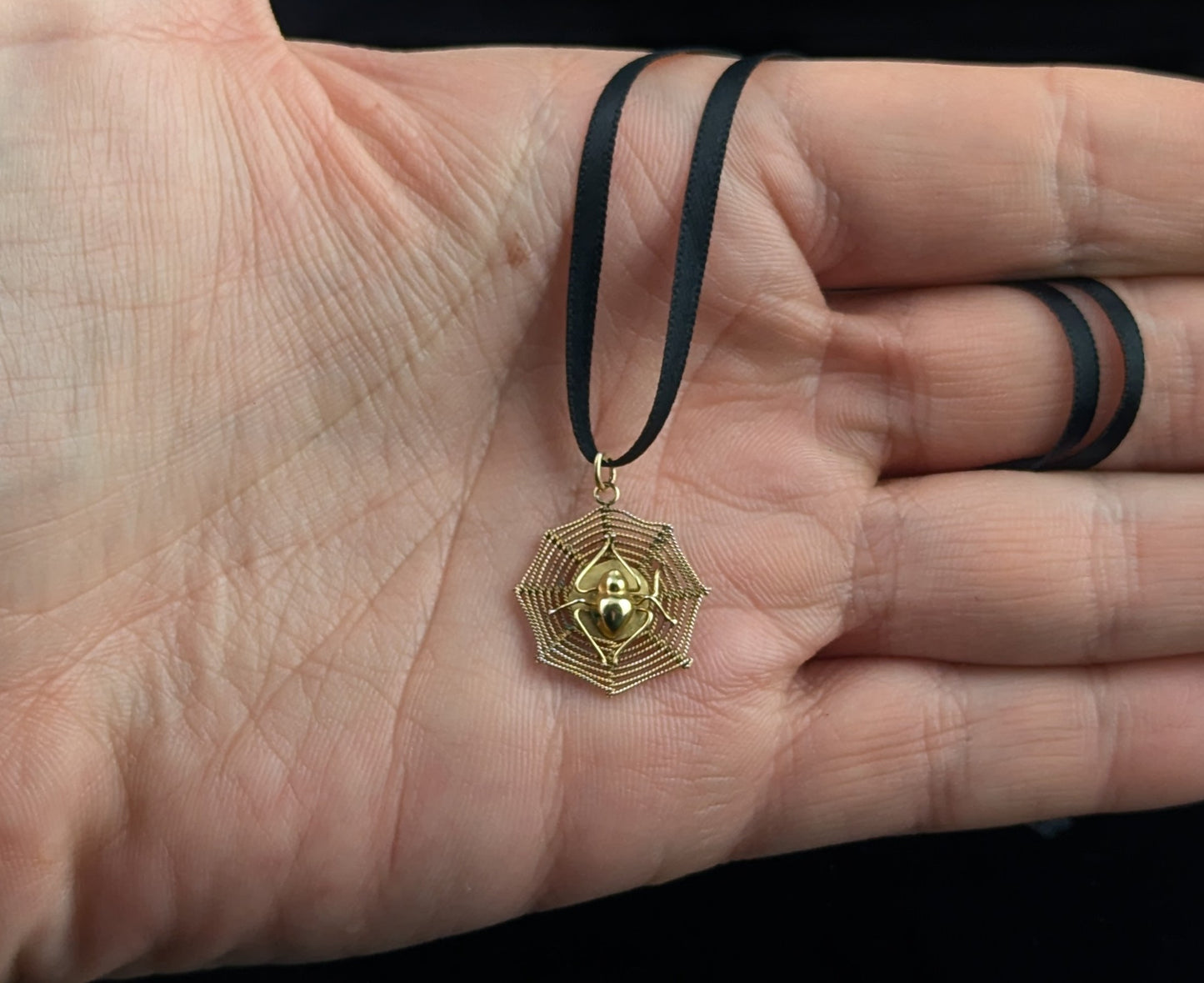 Vintage 14ct yellow gold Spider and Web pendant