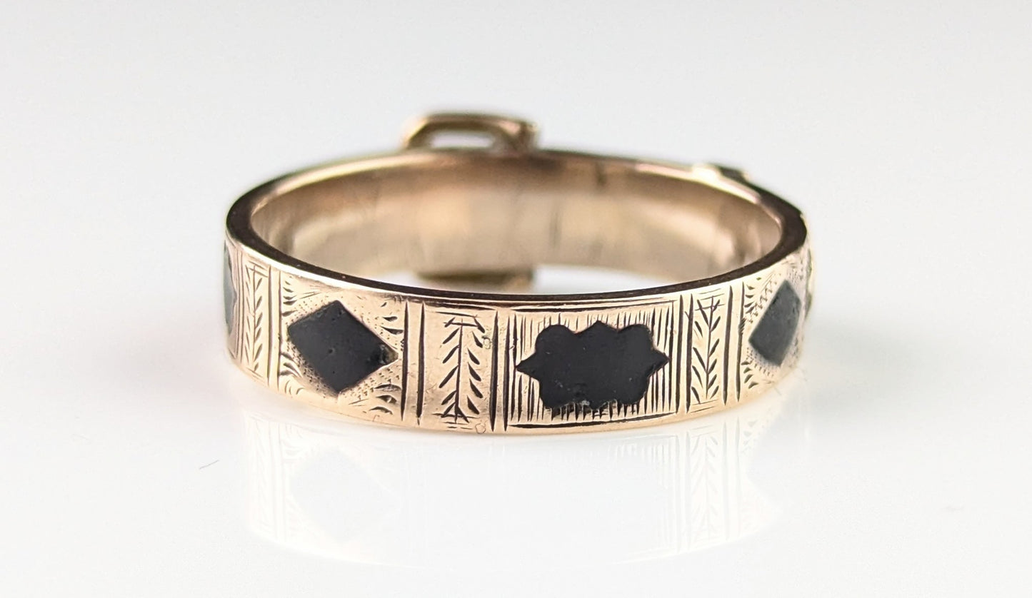 Antique Buckle mourning ring, 9ct gold and Black enamel