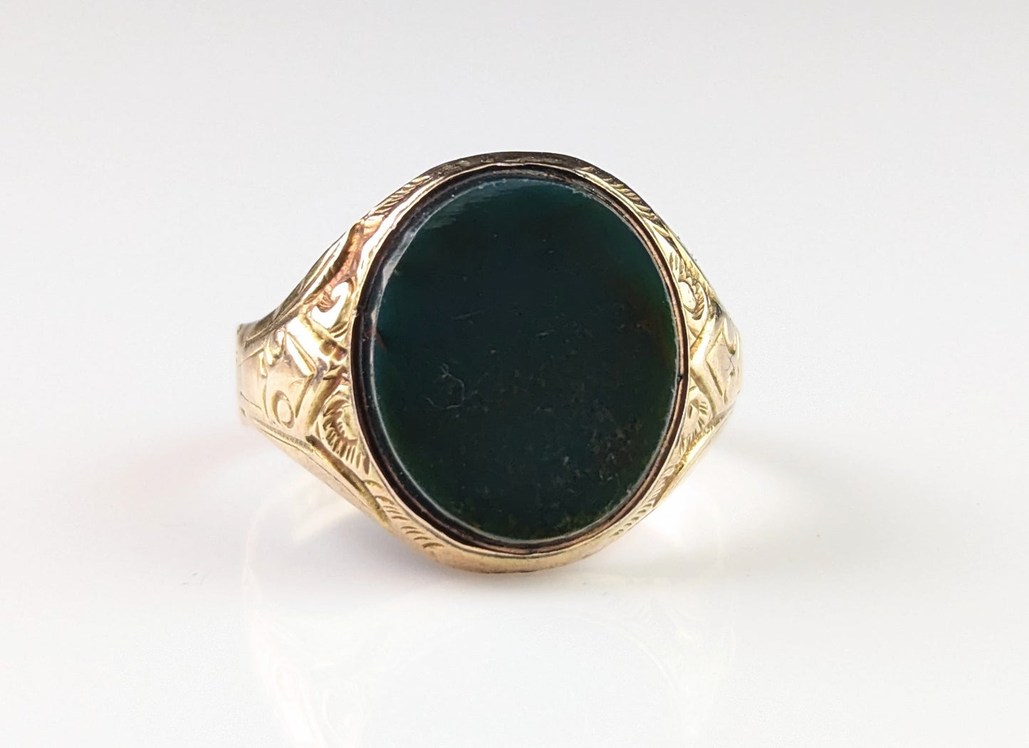 Antique Bloodstone signet ring, 9ct gold, Victorian