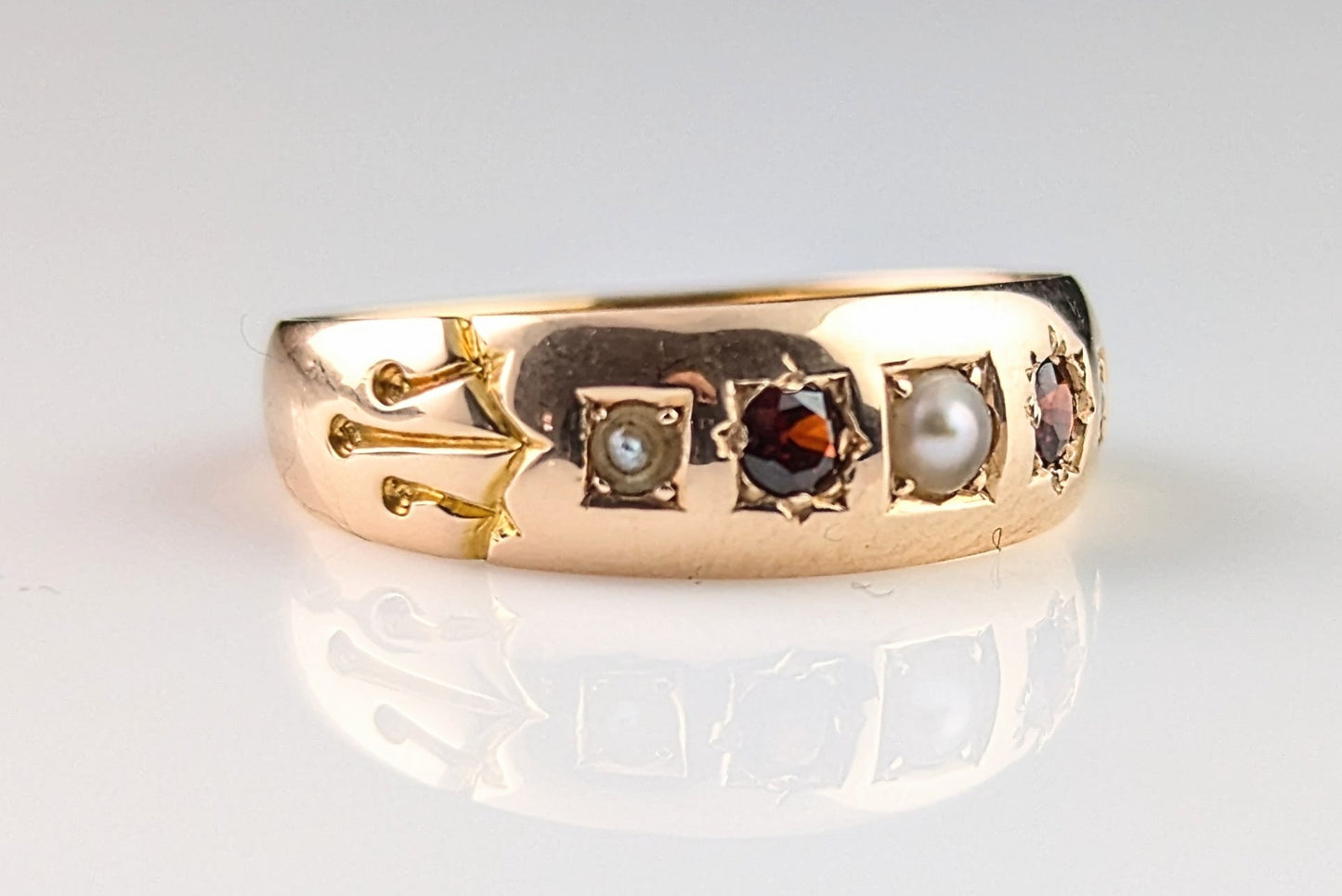 Antique Garnet and Pearl ring, 15ct gold