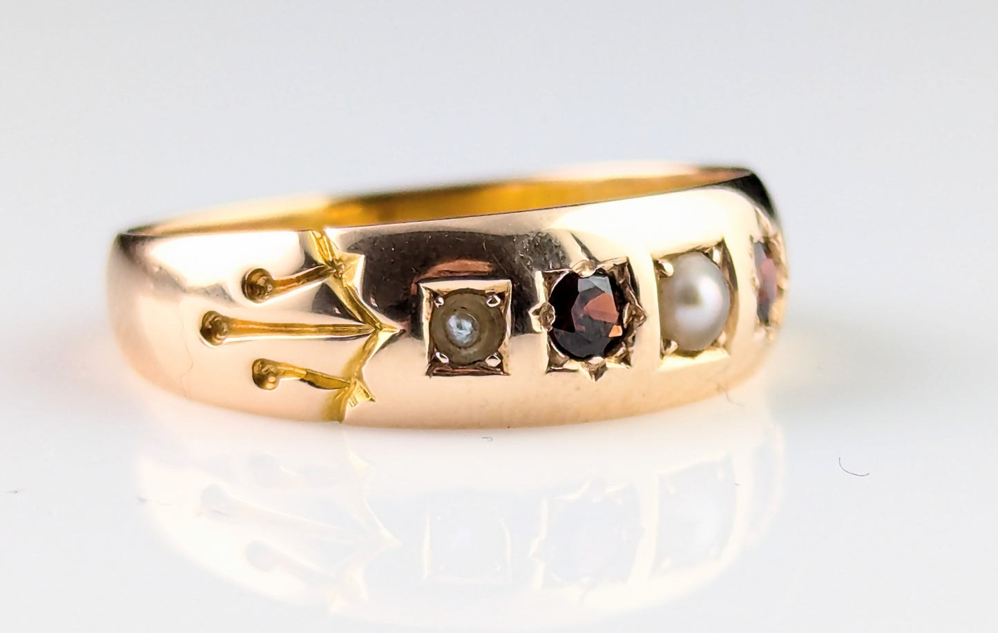 Antique Garnet and Pearl ring, 15ct gold