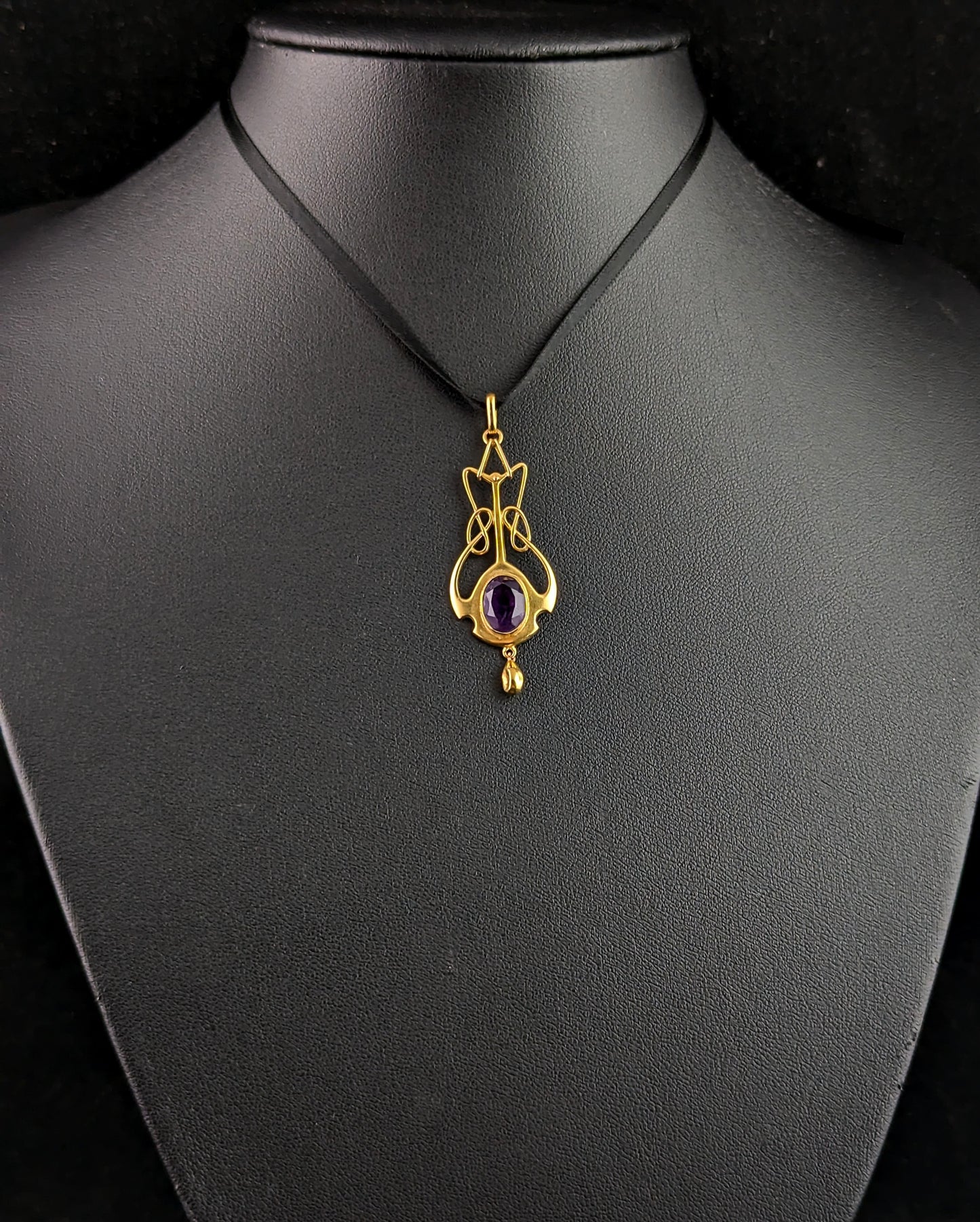 Antique Art Nouveau amethyst pendant, 9ct yellow gold