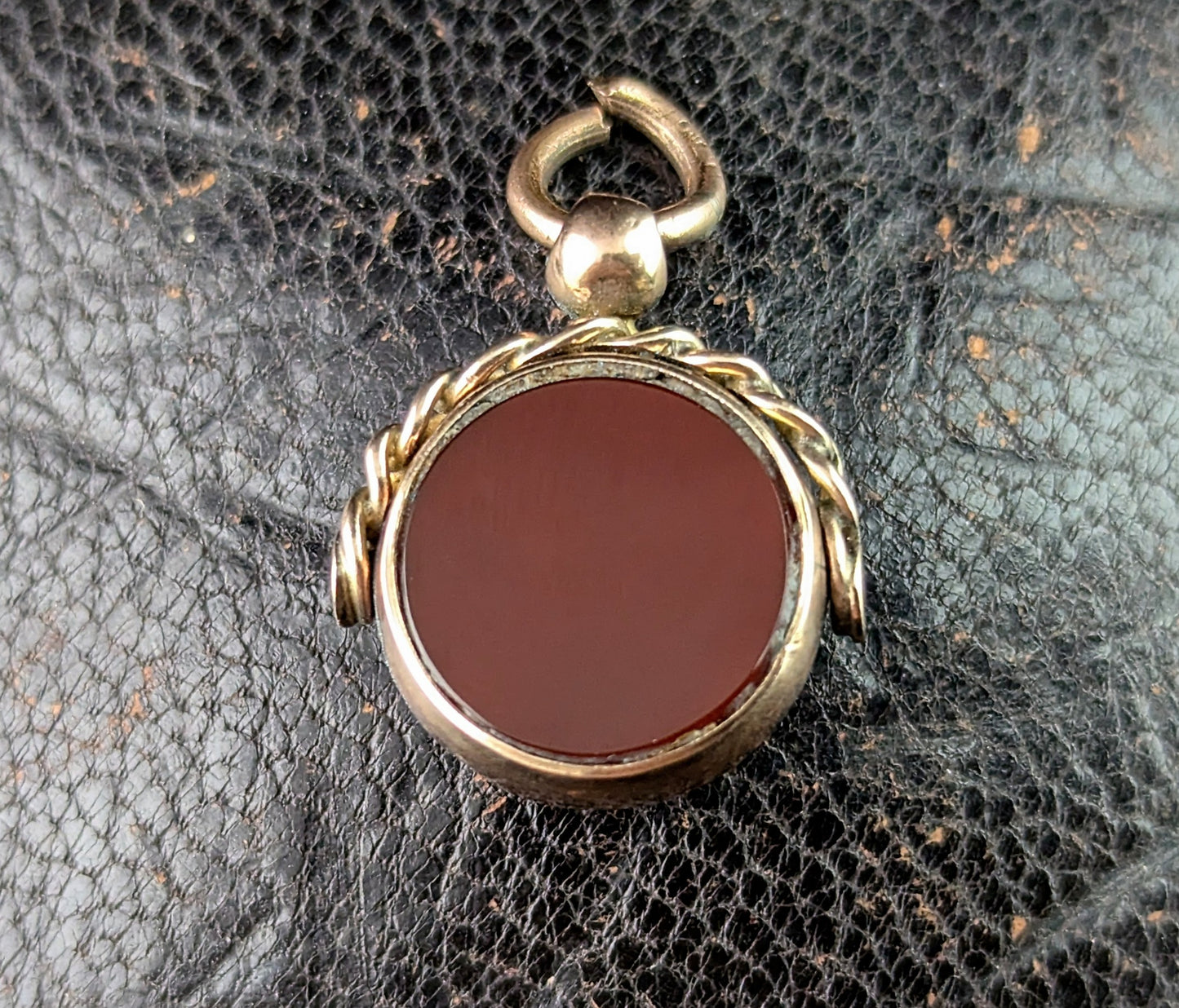 Antique 9ct gold Carnelian swivel fob pendant