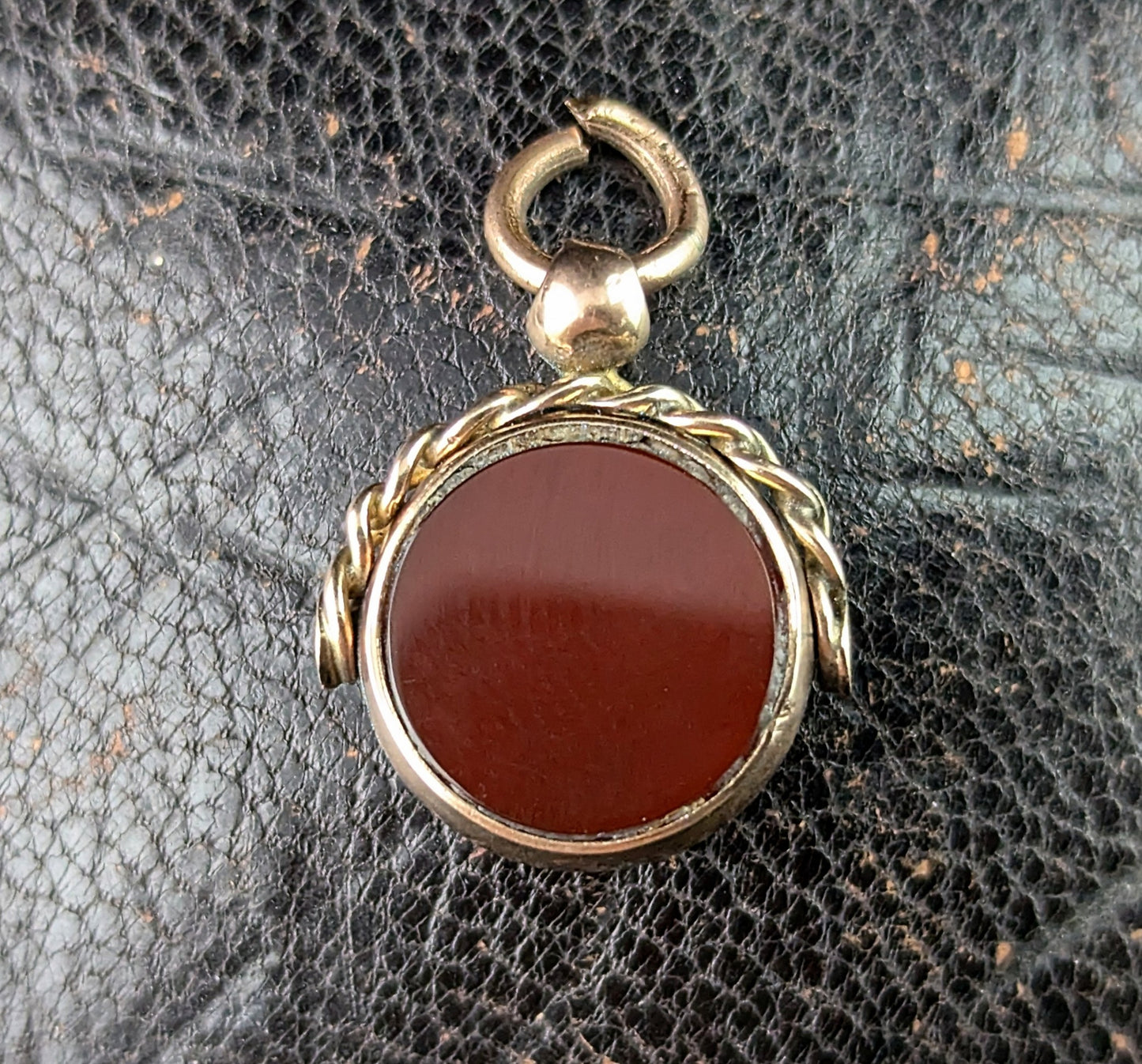 Antique 9ct gold Carnelian swivel fob pendant