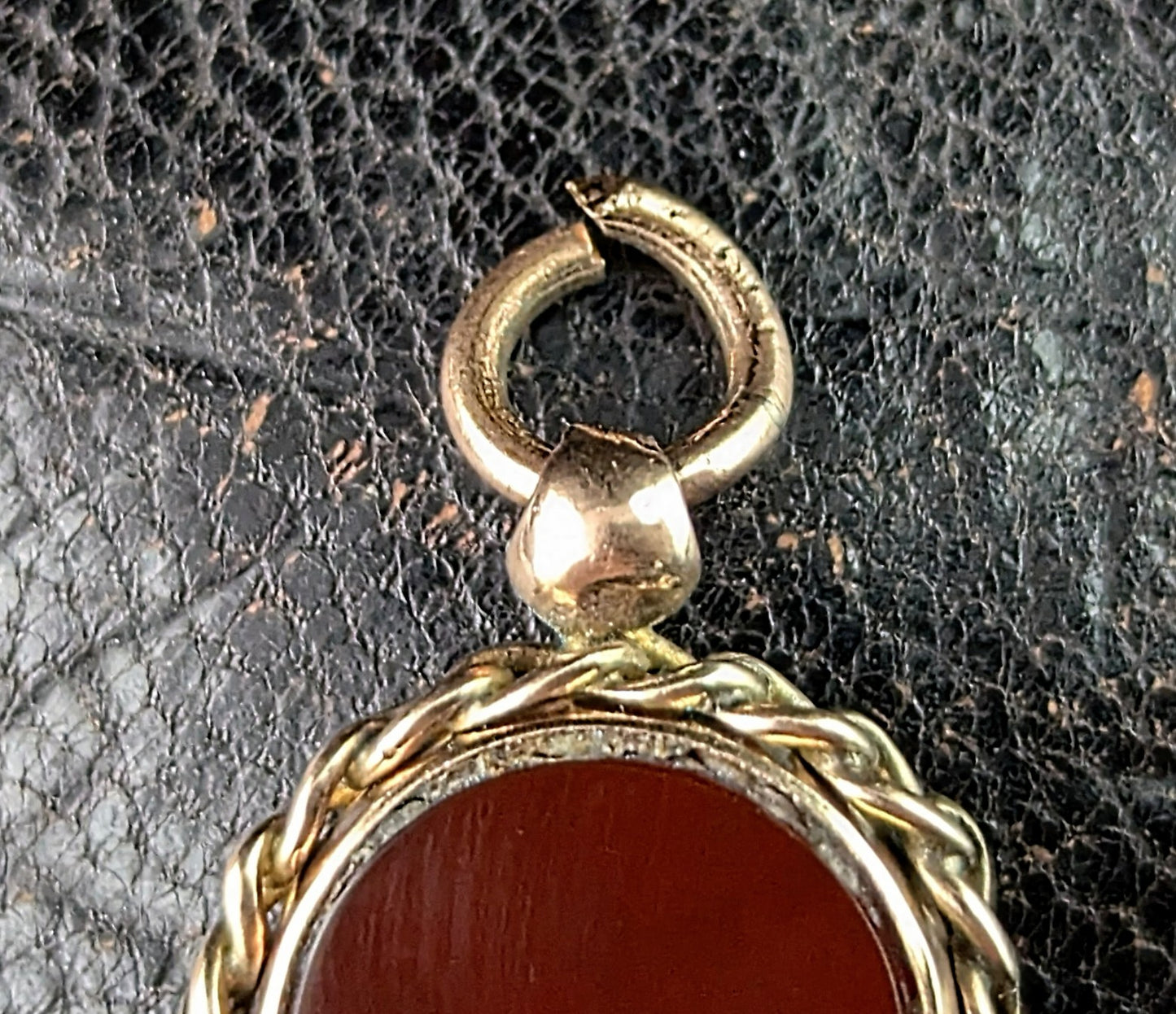 Antique 9ct gold Carnelian swivel fob pendant