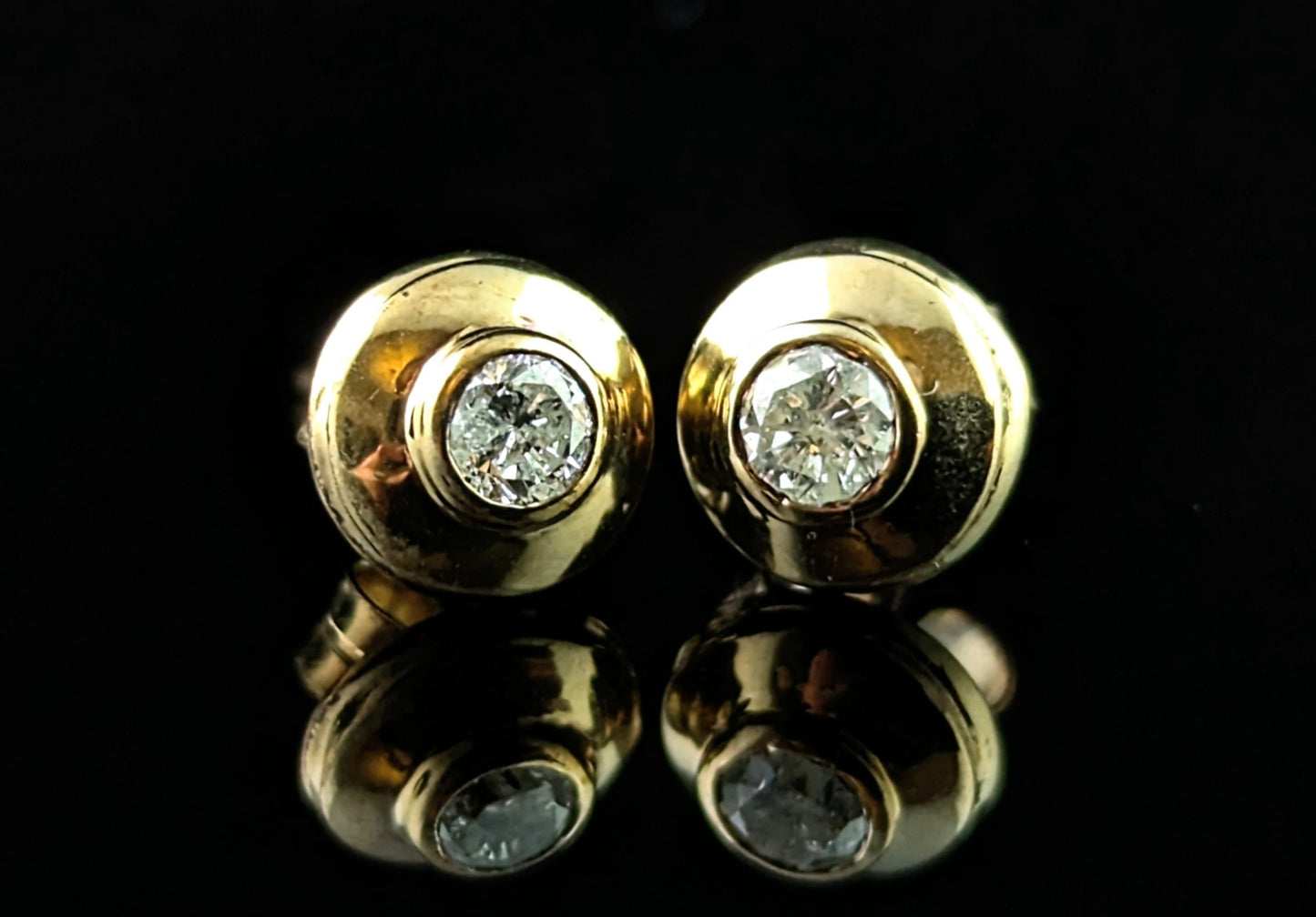 Vintage Diamond stud earrings, 9ct yellow gold, 0.30ct