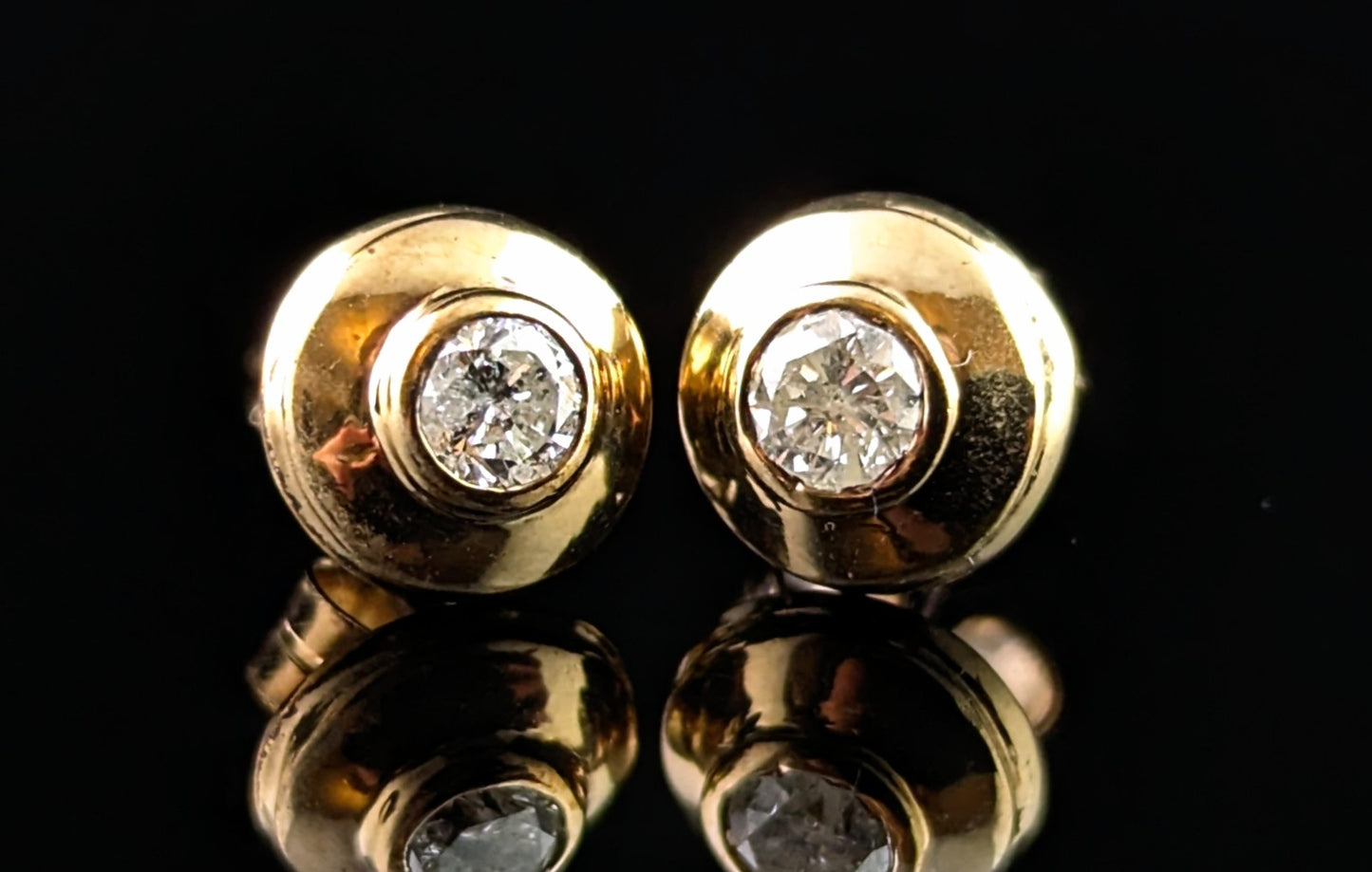 Vintage Diamond stud earrings, 9ct yellow gold, 0.30ct