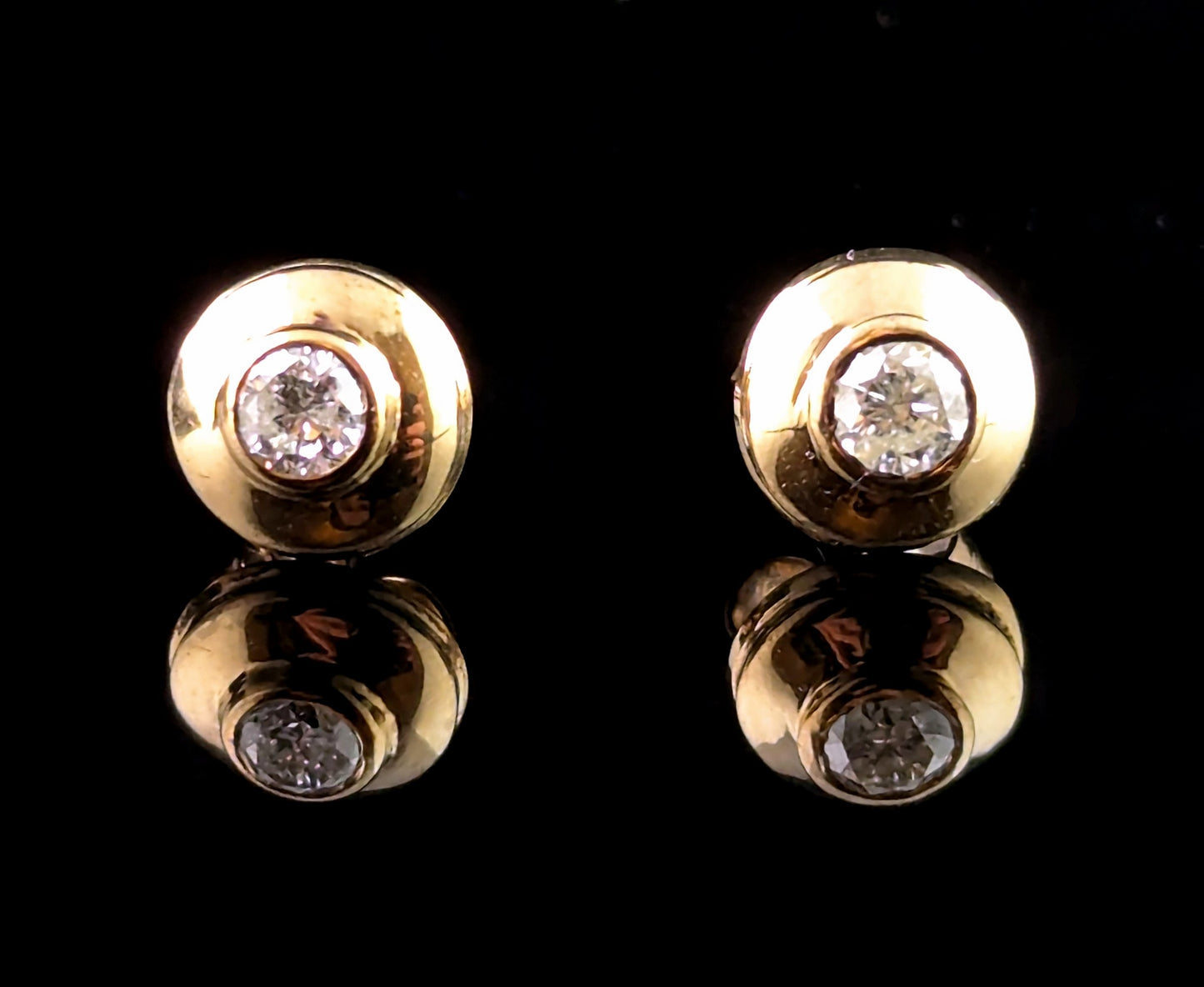 Vintage Diamond stud earrings, 9ct yellow gold, 0.30ct