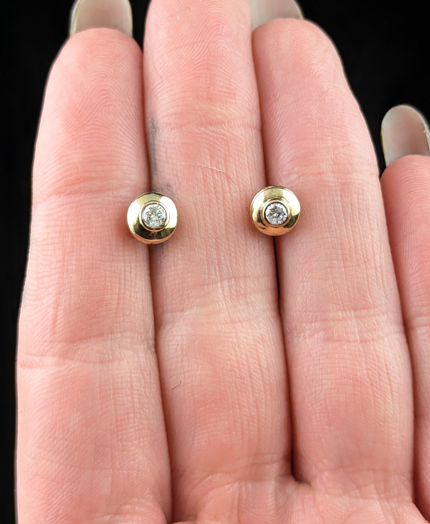 Vintage Diamond stud earrings, 9ct yellow gold, 0.30ct