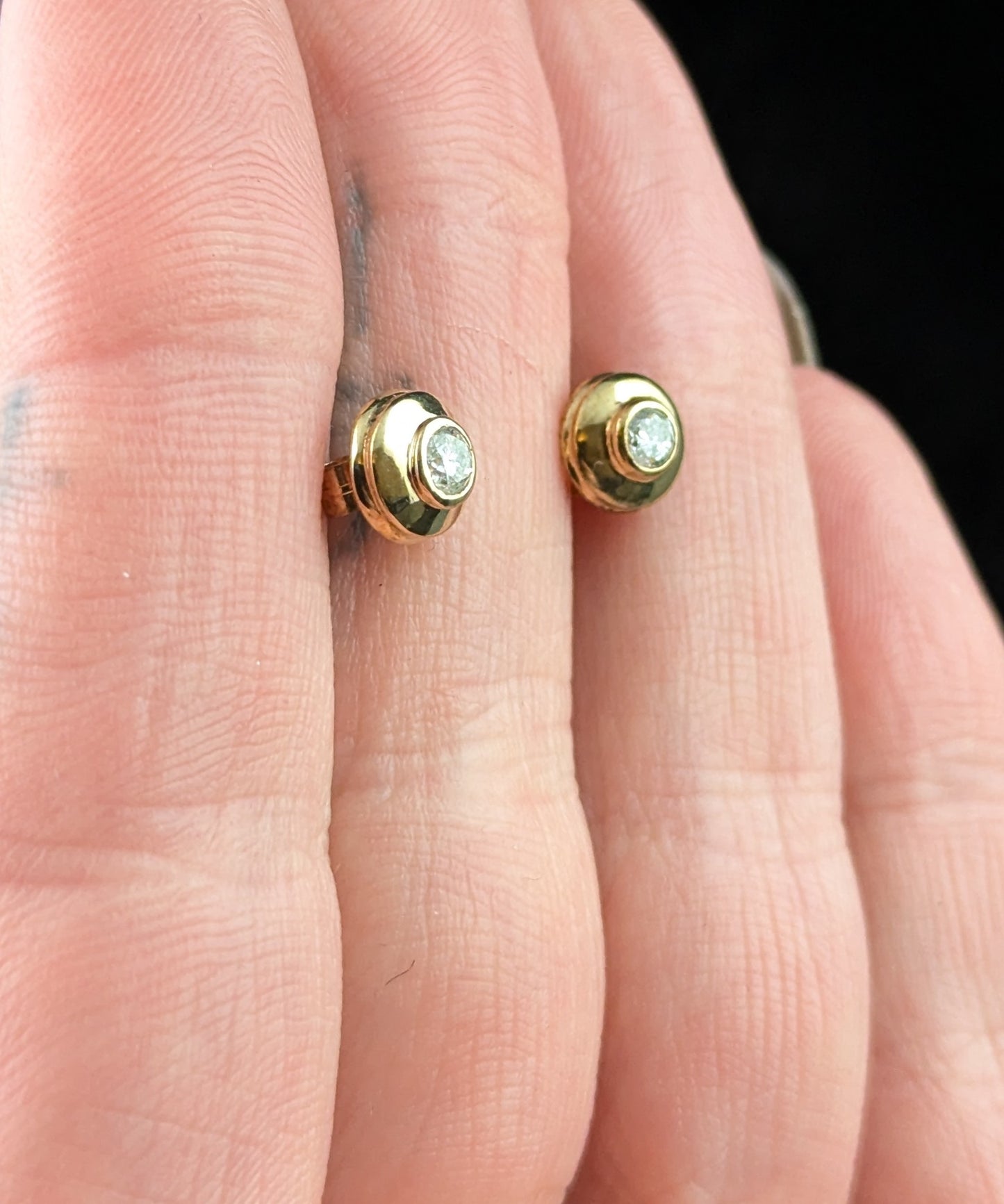 Vintage Diamond stud earrings, 9ct yellow gold, 0.30ct