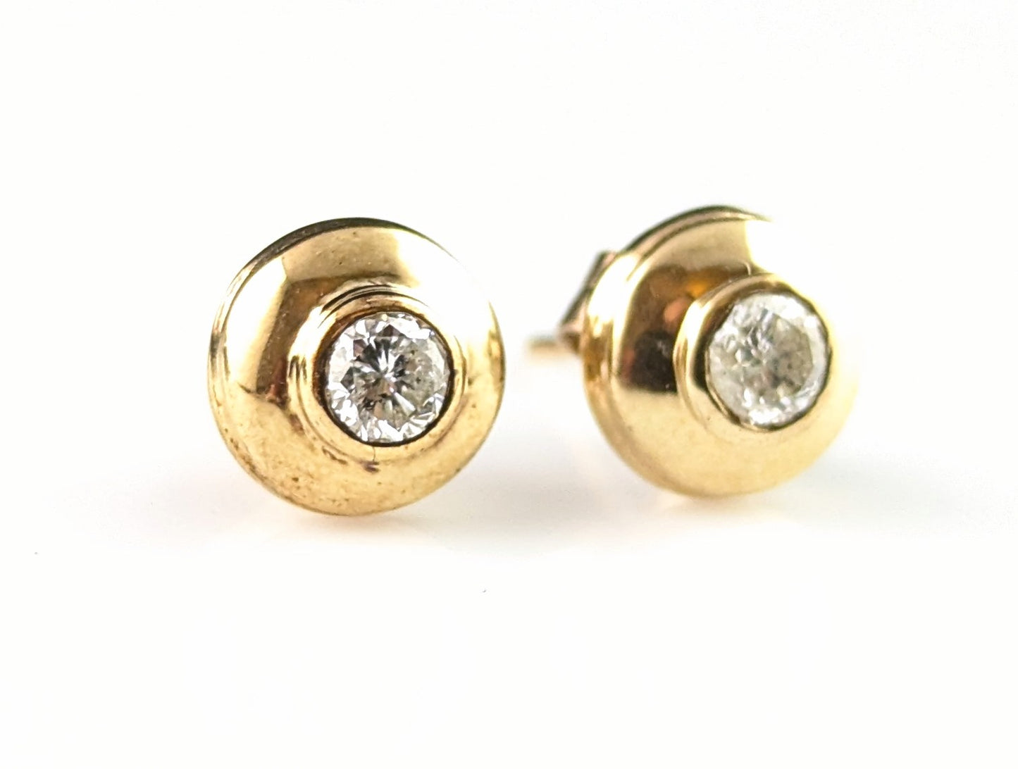 Vintage Diamond stud earrings, 9ct yellow gold, 0.30ct