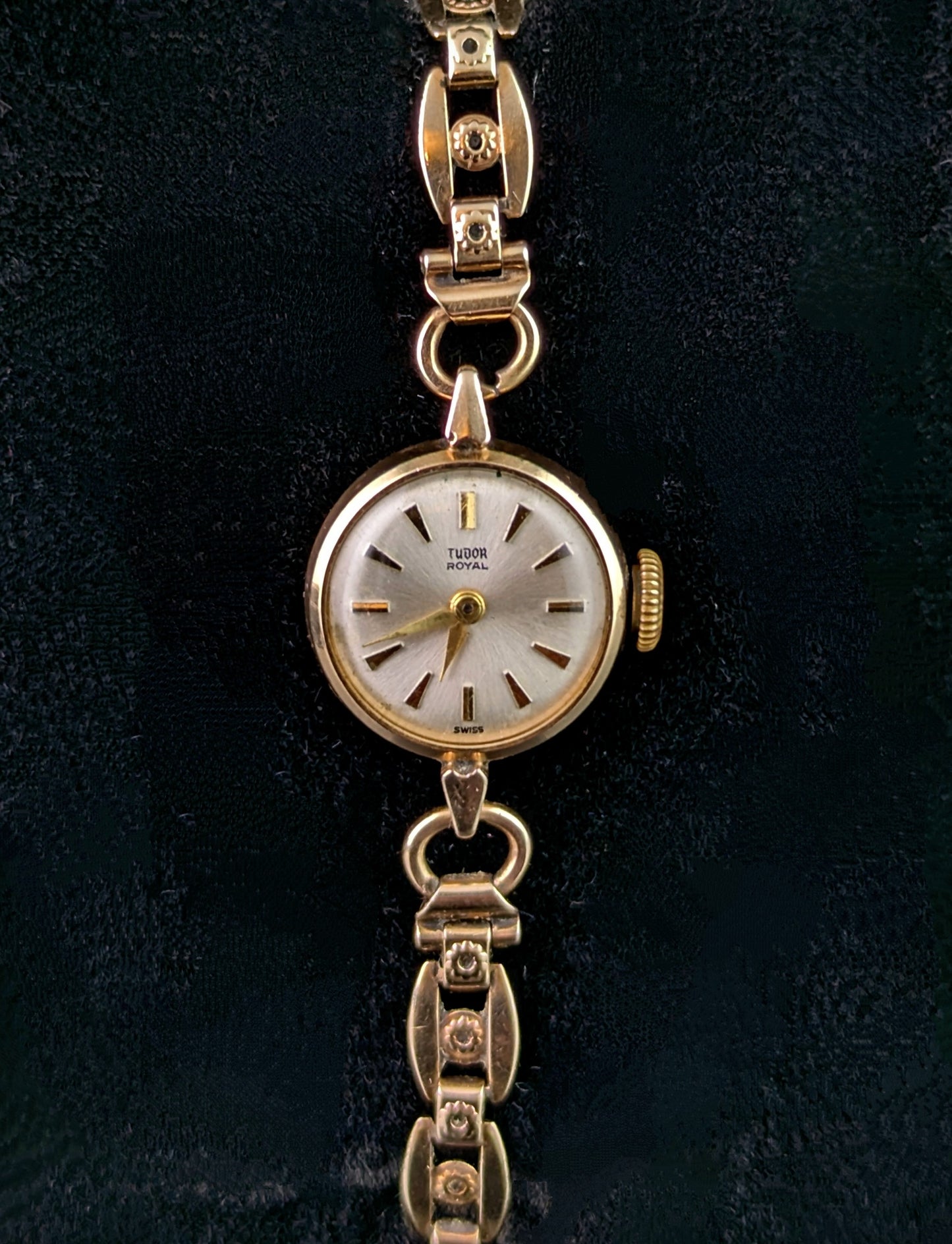 Vintage 9ct gold Ladies Tudor Royal wristwatch