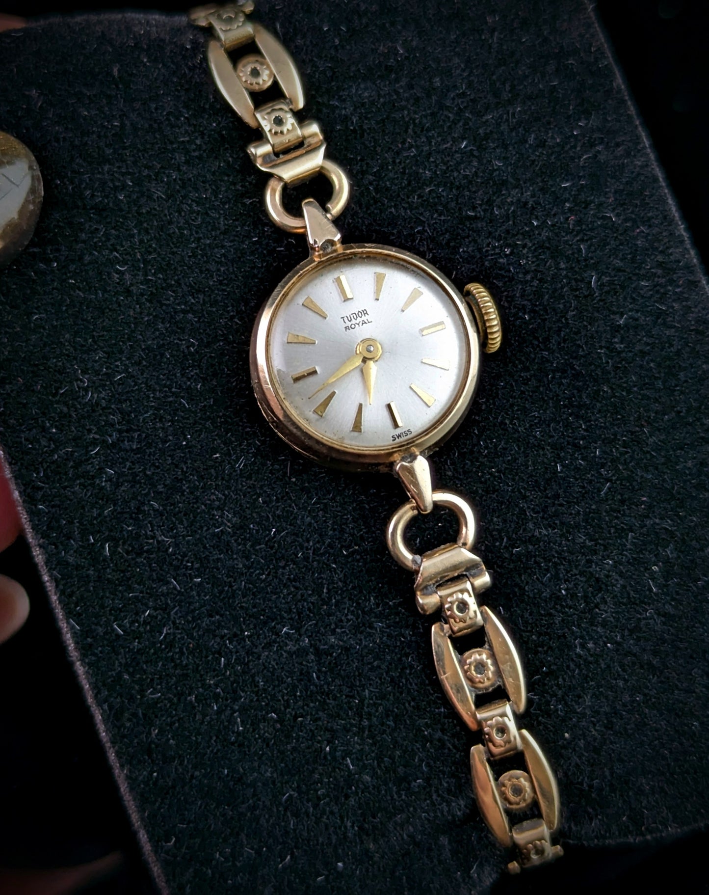 Vintage 9ct gold Ladies Tudor Royal wristwatch