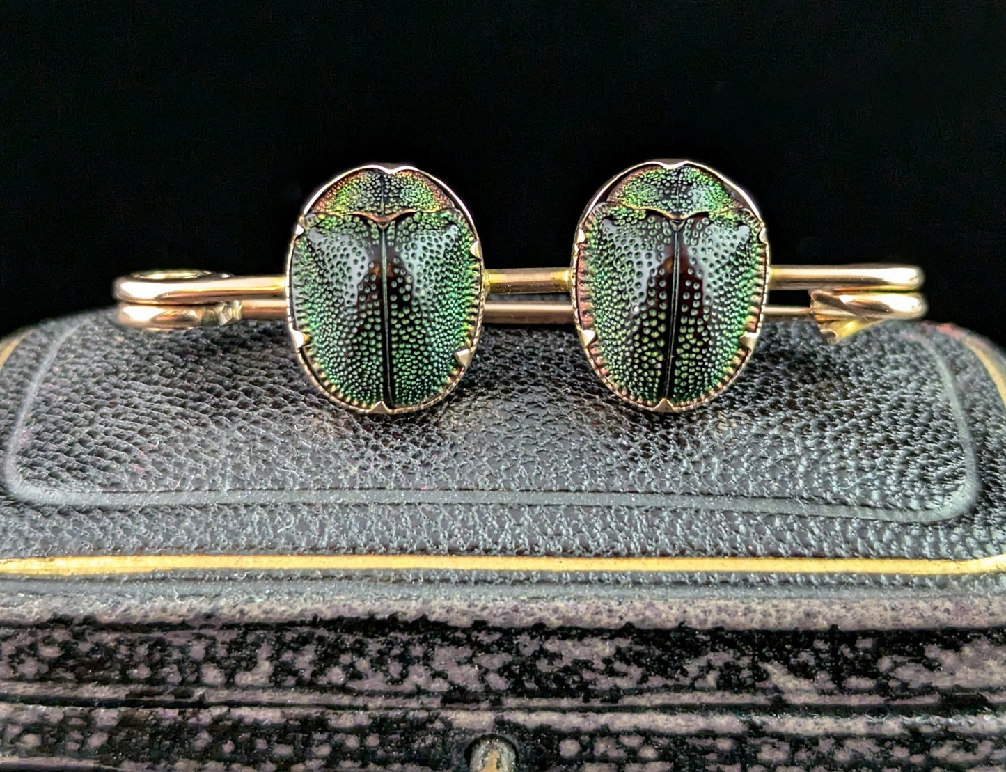 Antique Scarab beetle brooch, Egyptian revival, 9ct gold