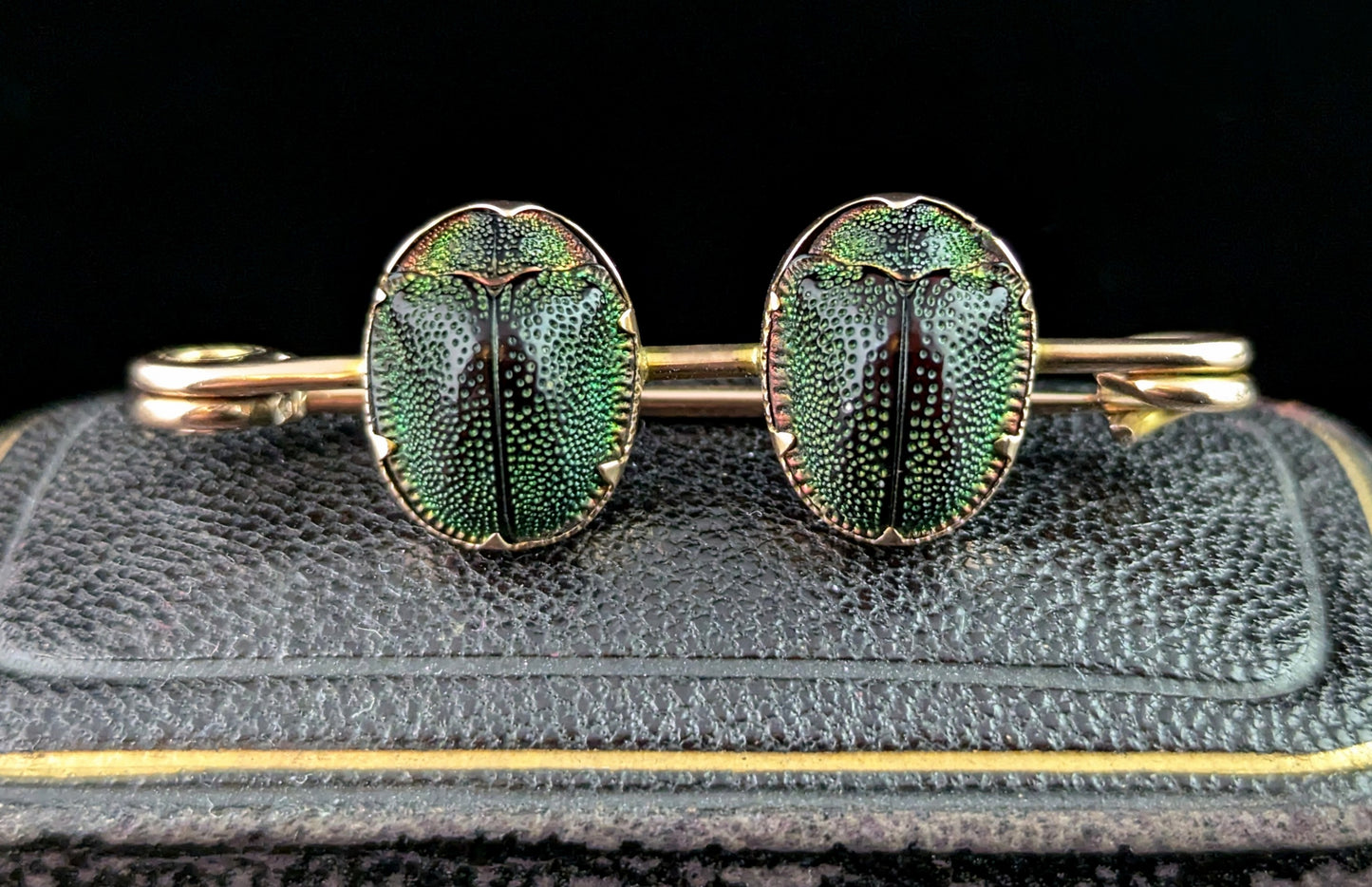 Antique Scarab beetle brooch, Egyptian revival, 9ct gold