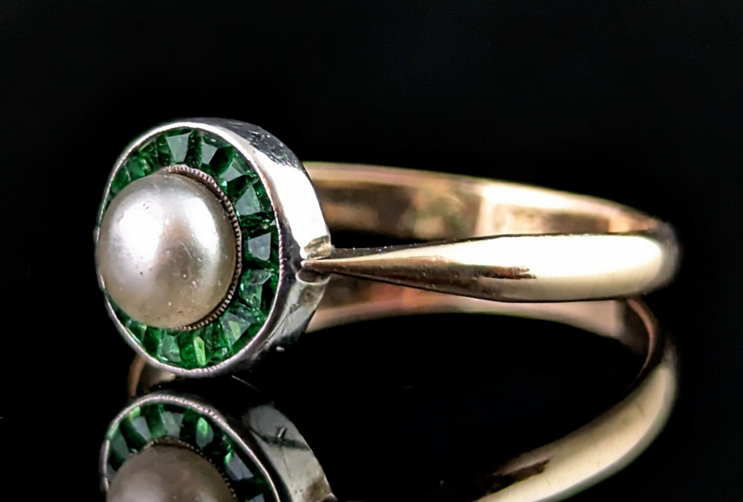 Vintage Art Deco Target ring, 9ct gold, Emerald green paste and faux pearl