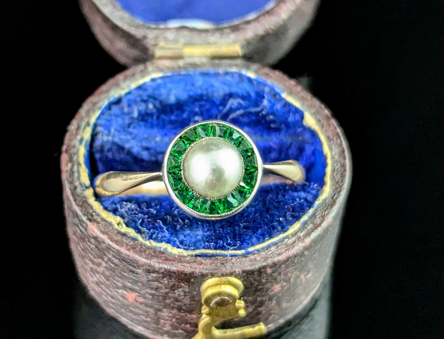 Vintage Art Deco Target ring, 9ct gold, Emerald green paste and faux pearl