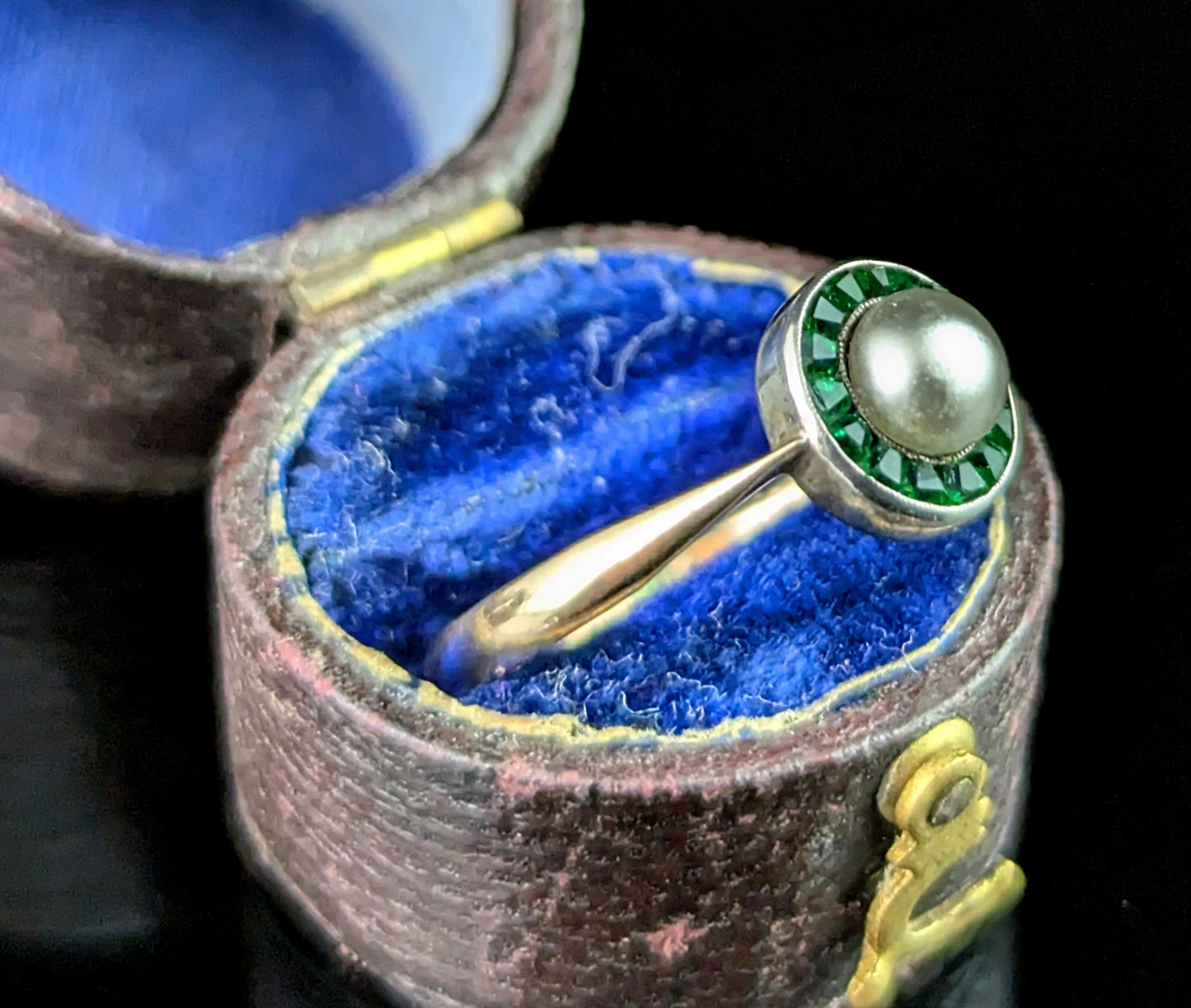 Vintage Art Deco Target ring, 9ct gold, Emerald green paste and faux pearl