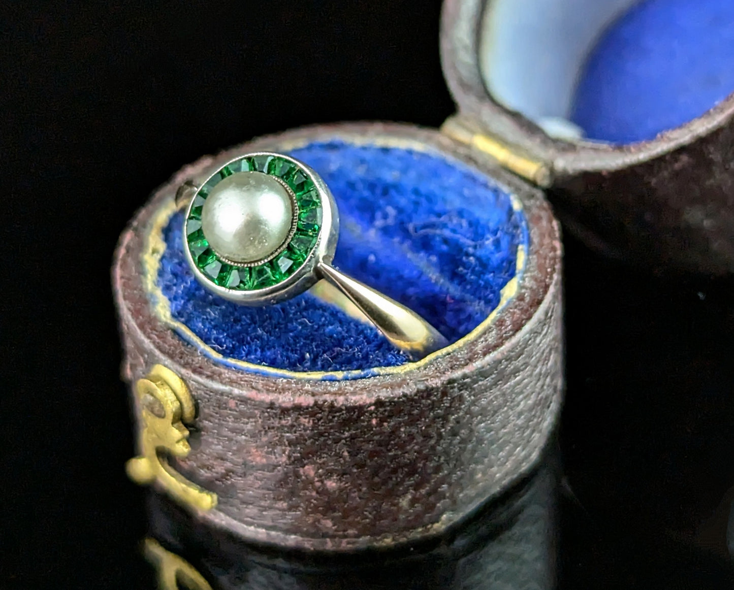 Vintage Art Deco Target ring, 9ct gold, Emerald green paste and faux pearl