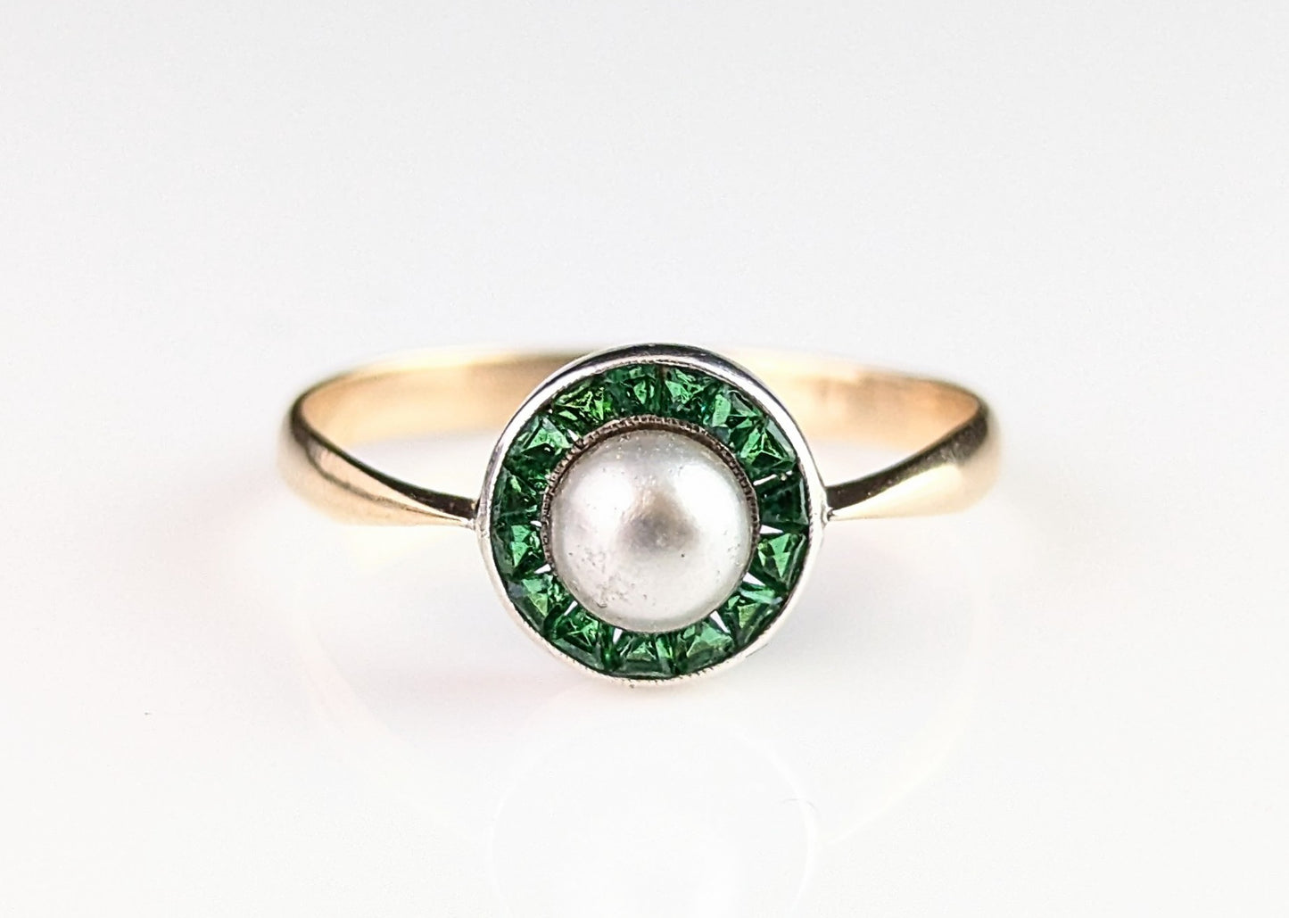 Vintage Art Deco Target ring, 9ct gold, Emerald green paste and faux pearl