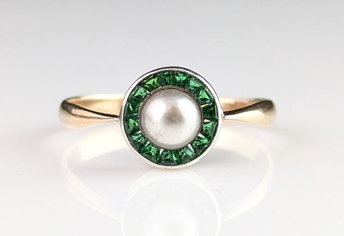 Vintage Art Deco Target ring, 9ct gold, Emerald green paste and faux pearl